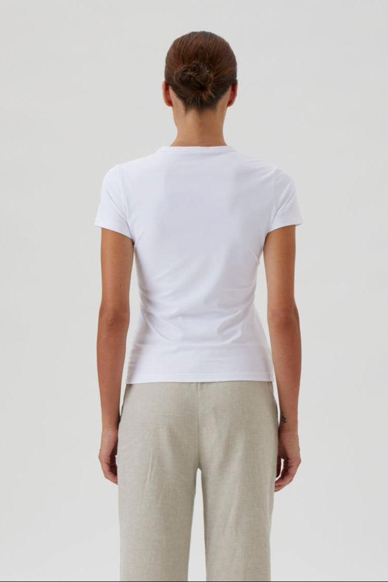 Short-Sleeve Fitted T-Shirt in Nair - White