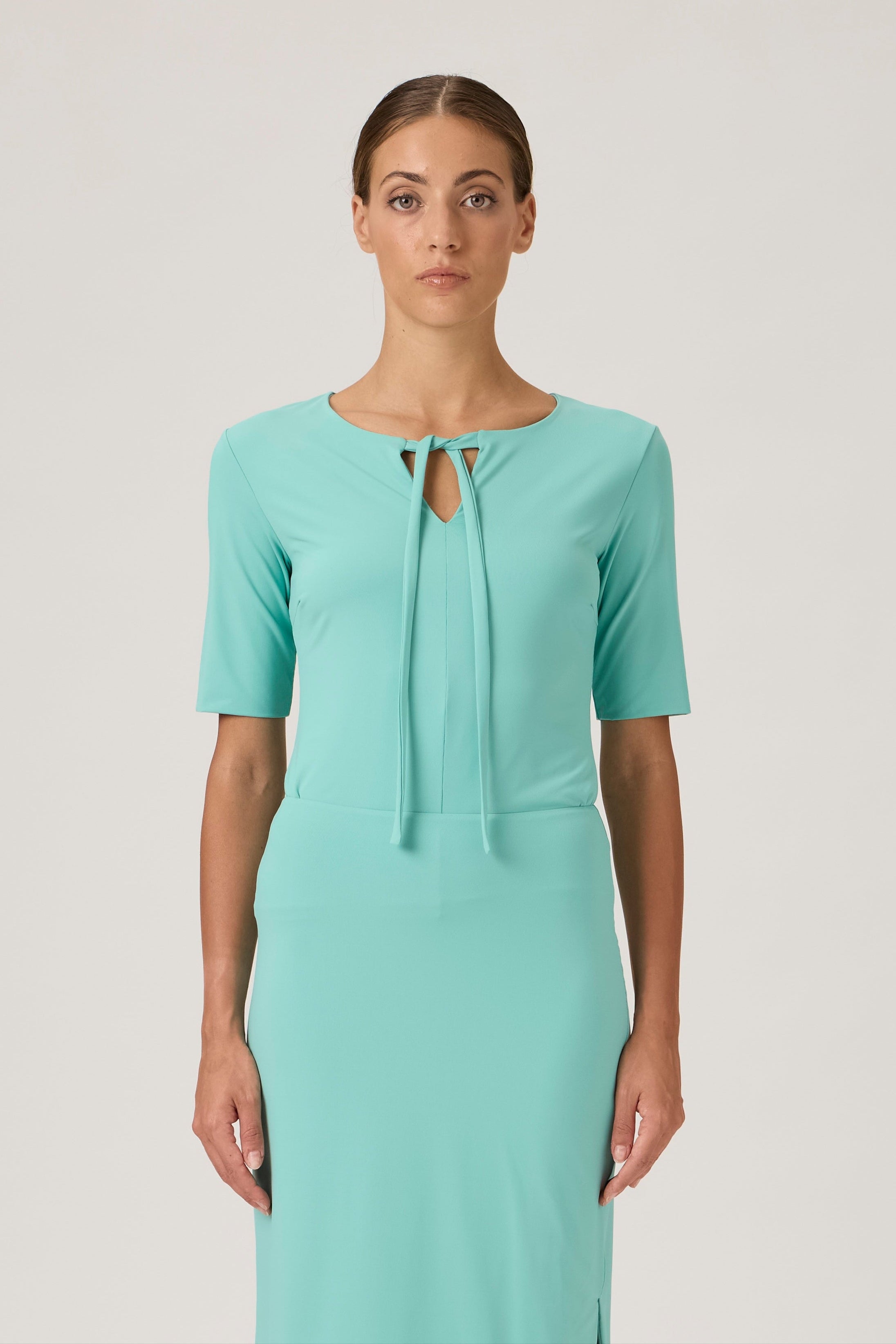 Tie-Neck blouse with ribbon and short sleeves, Verde