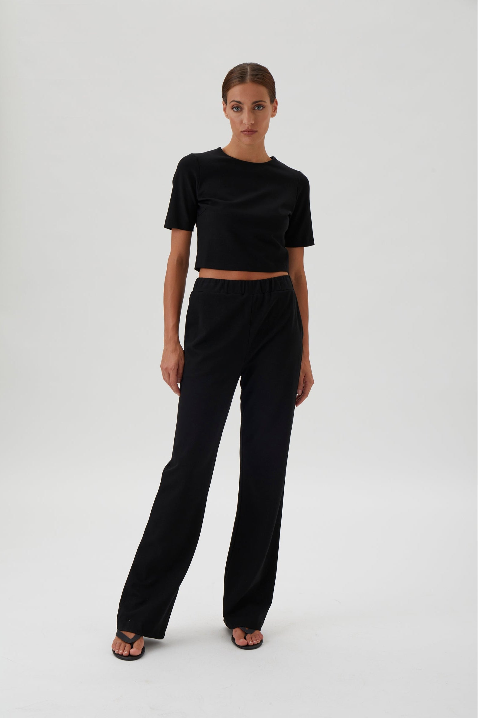 Relaxed Wide-Leg Trousers - Black