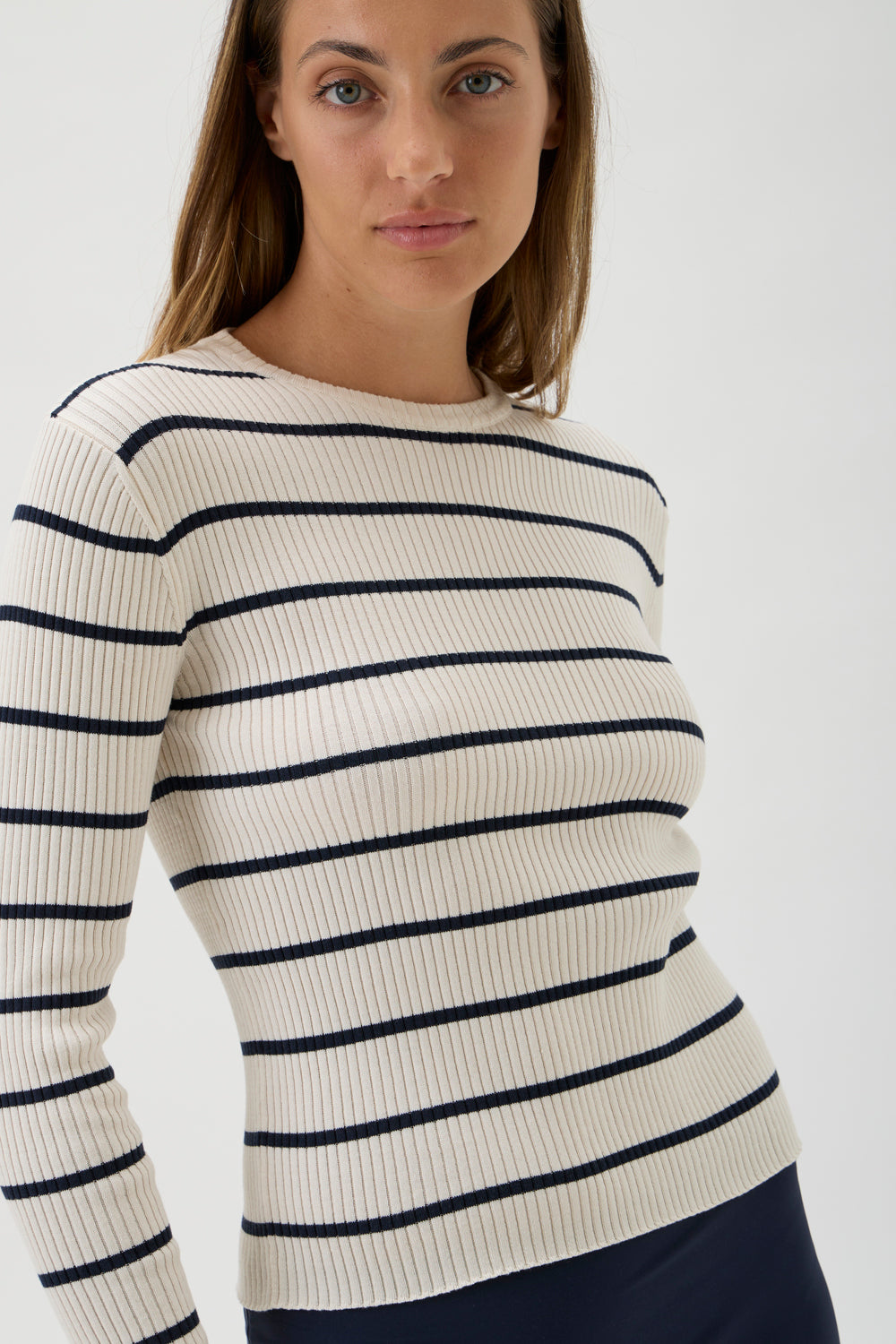 A slim-fit ribbed long sleeved sweater with a round neckline - Agusta 7068 Navy Stripes