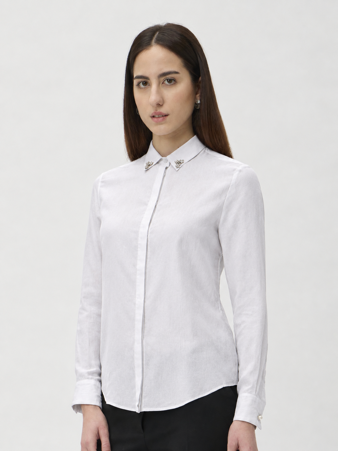 Shirt with Pin on Collar in Bormio – 2207P White