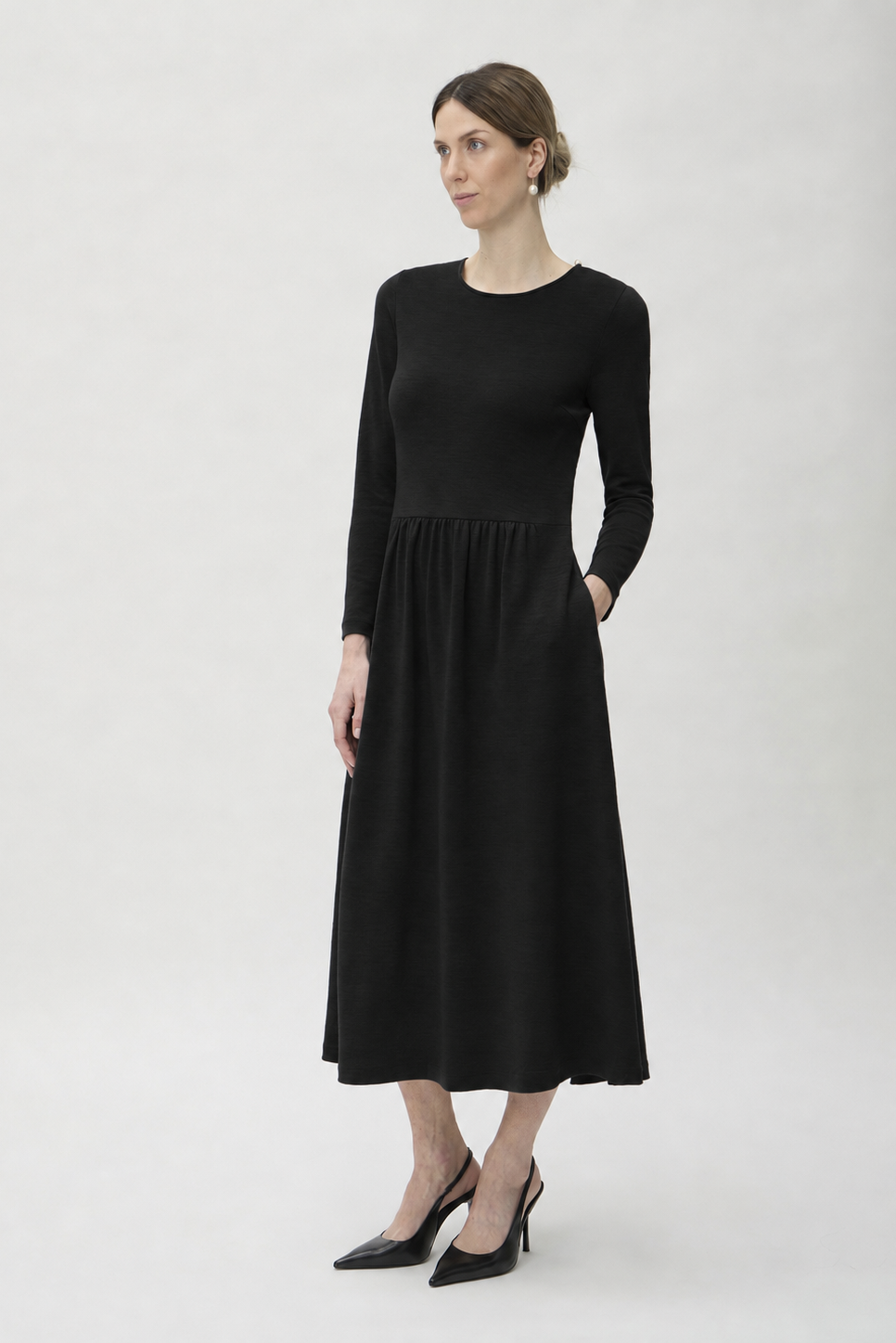 Dress Long Wrinkled at Waist in Darfo – 9483 Black