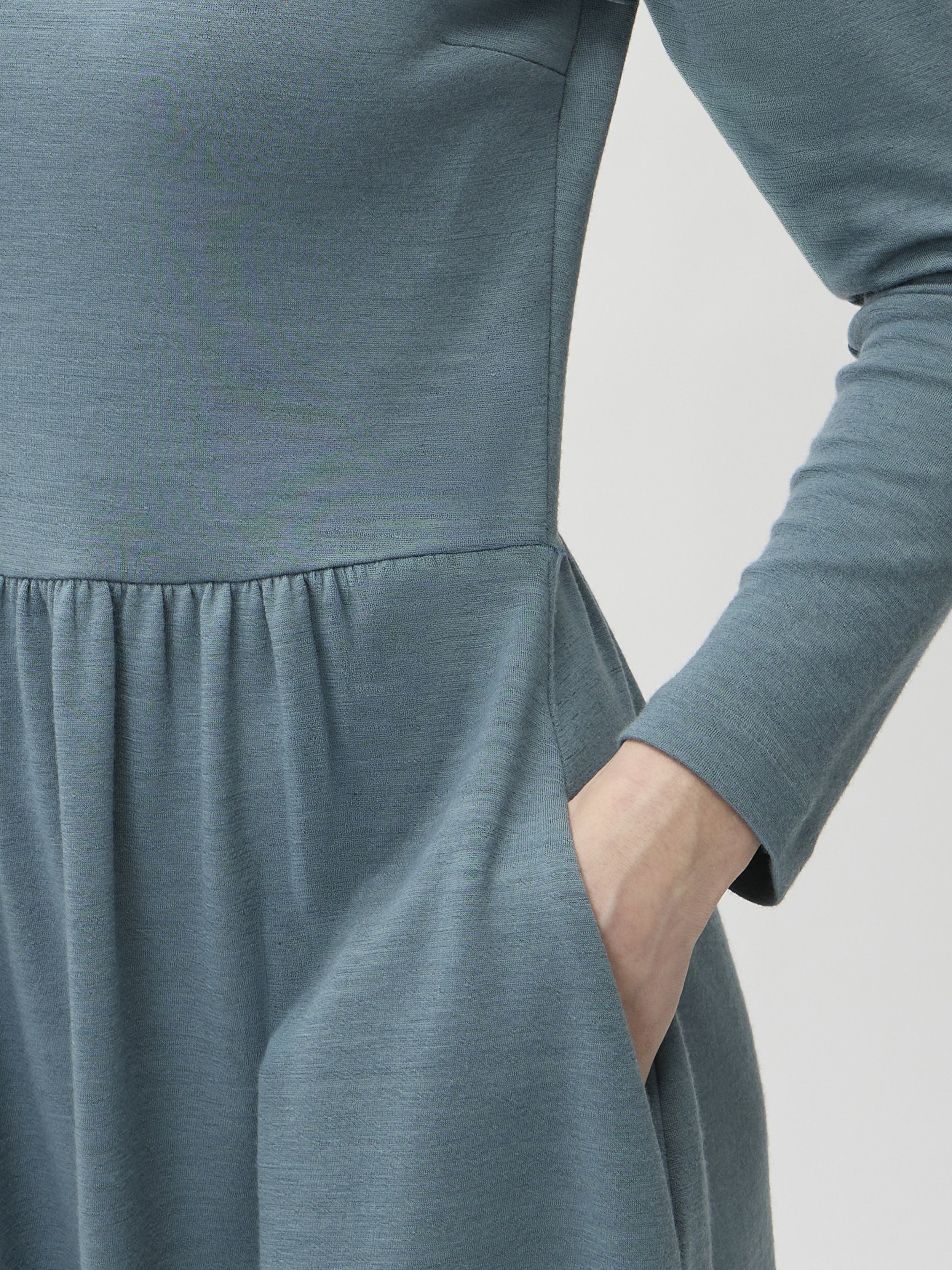 Dress Long Wrinkled at Waist in Darfo – 9483 Green Blue