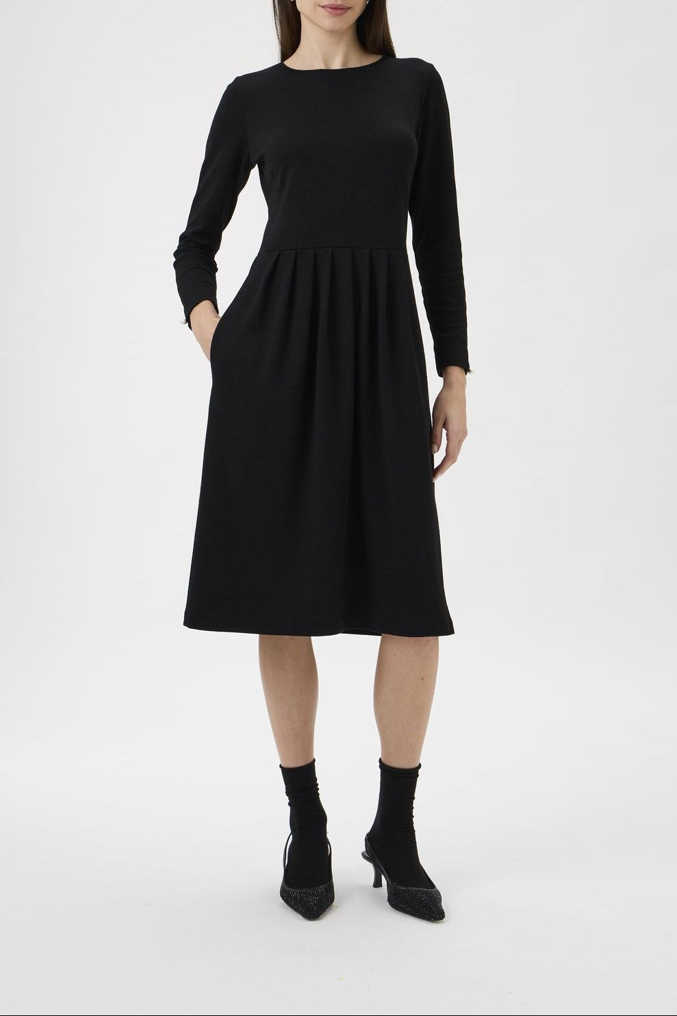 Classic Gug Dress With Pleated Skirt - 9486A Black