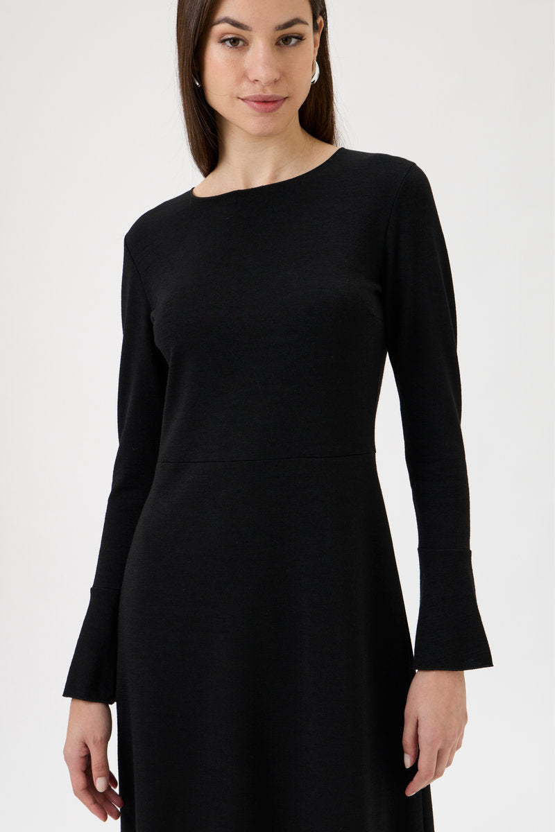 Dress With Flared Bottom Sleeve - 9504 Black