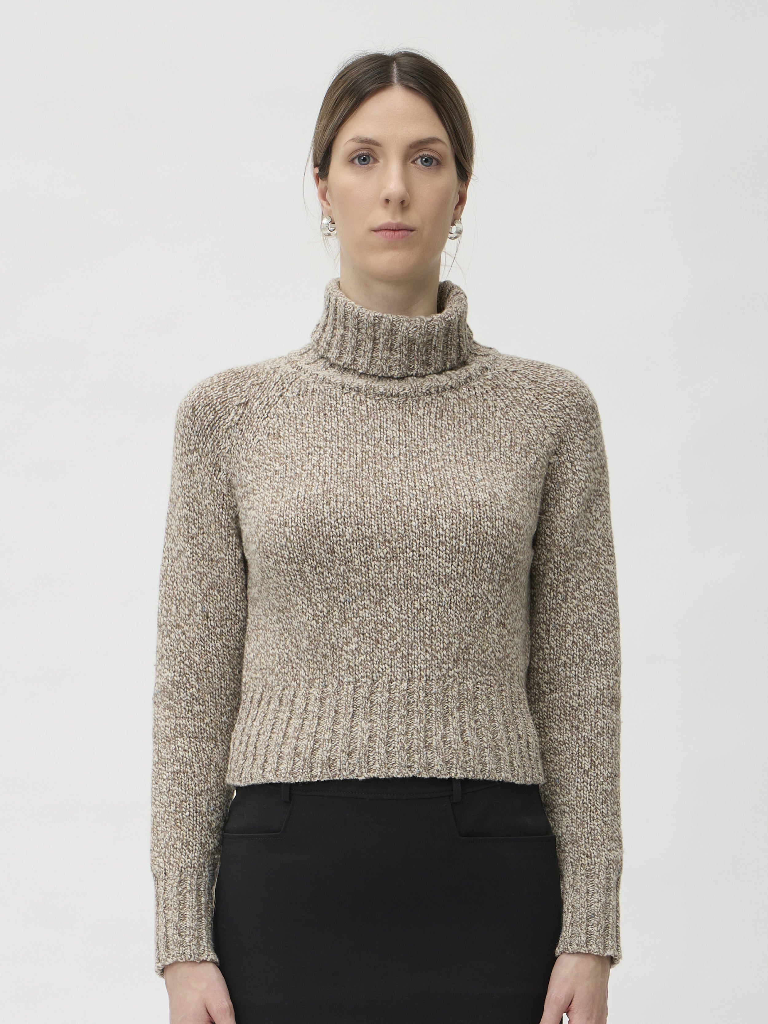 ELISE GUG Sweater with High Collar in Dixit 7083 Beige Melange – front view showing turtleneck and ribbed hem