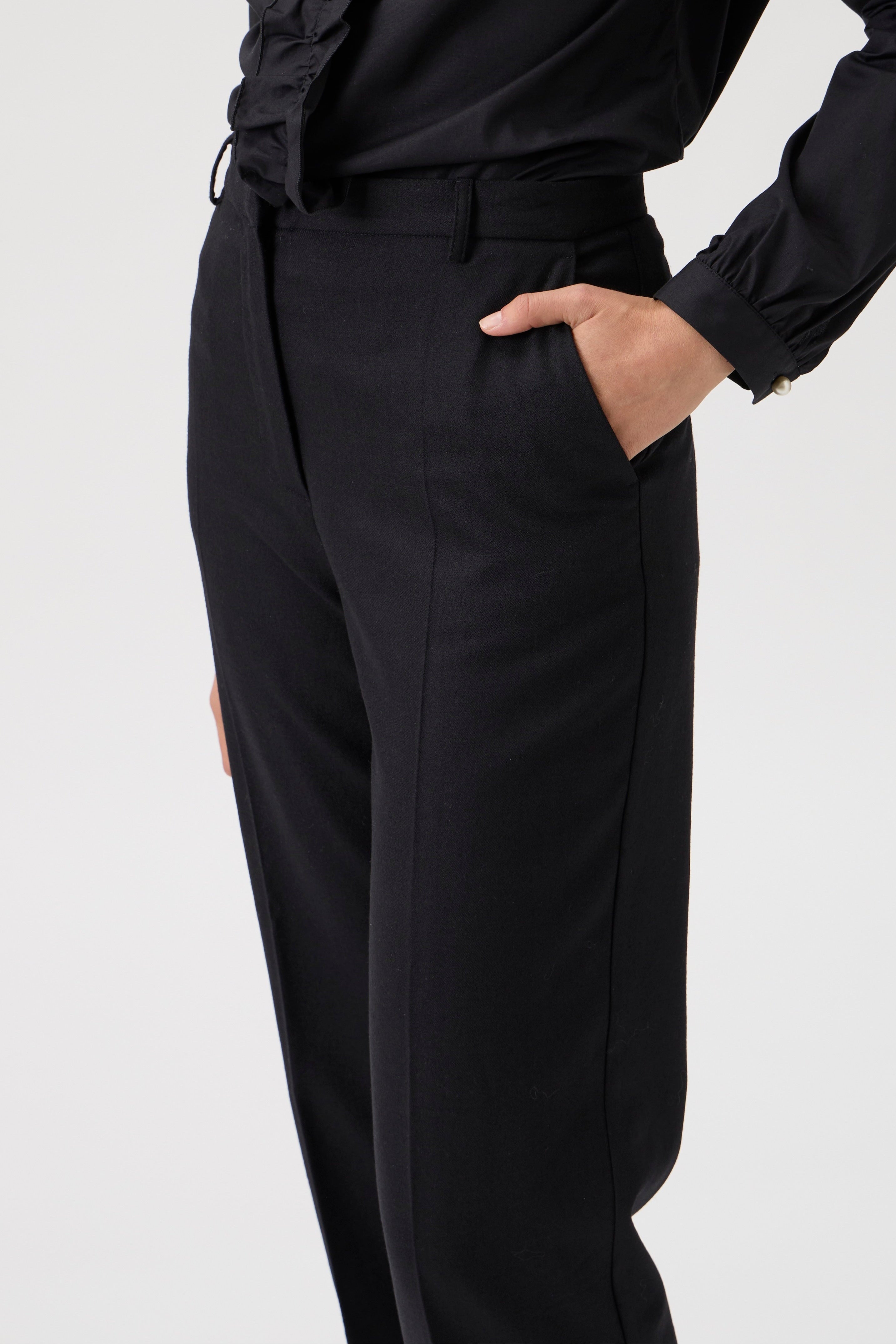 Classic wide legged pants - 473B Black