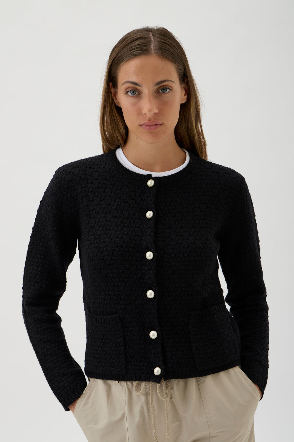 Merino Cardigan with Pearl Details – Matis Jacquard 7082 Black