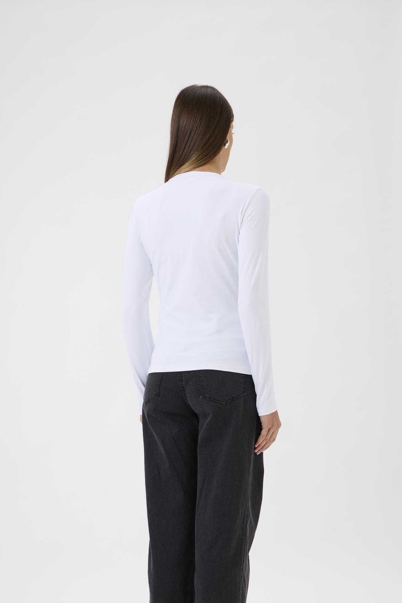Long-Sleeve Fitted T-Shirt in Nair - White