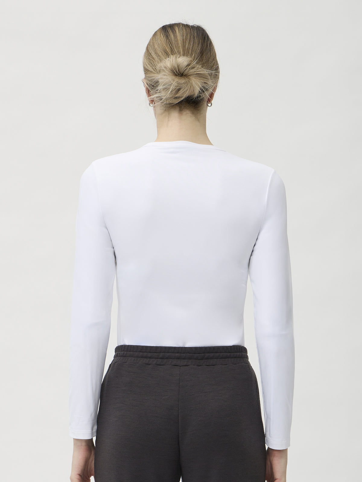 Long-Sleeve Fitted T-Shirt in Nair – 1002ML White