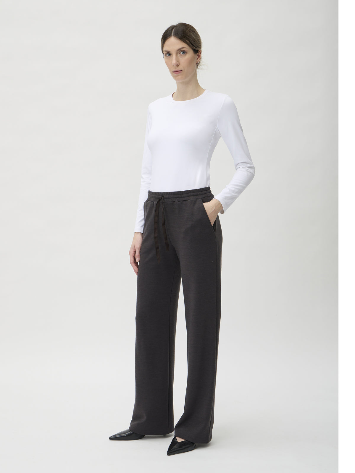 Long-Sleeve Fitted T-Shirt in Nair – 1002ML White