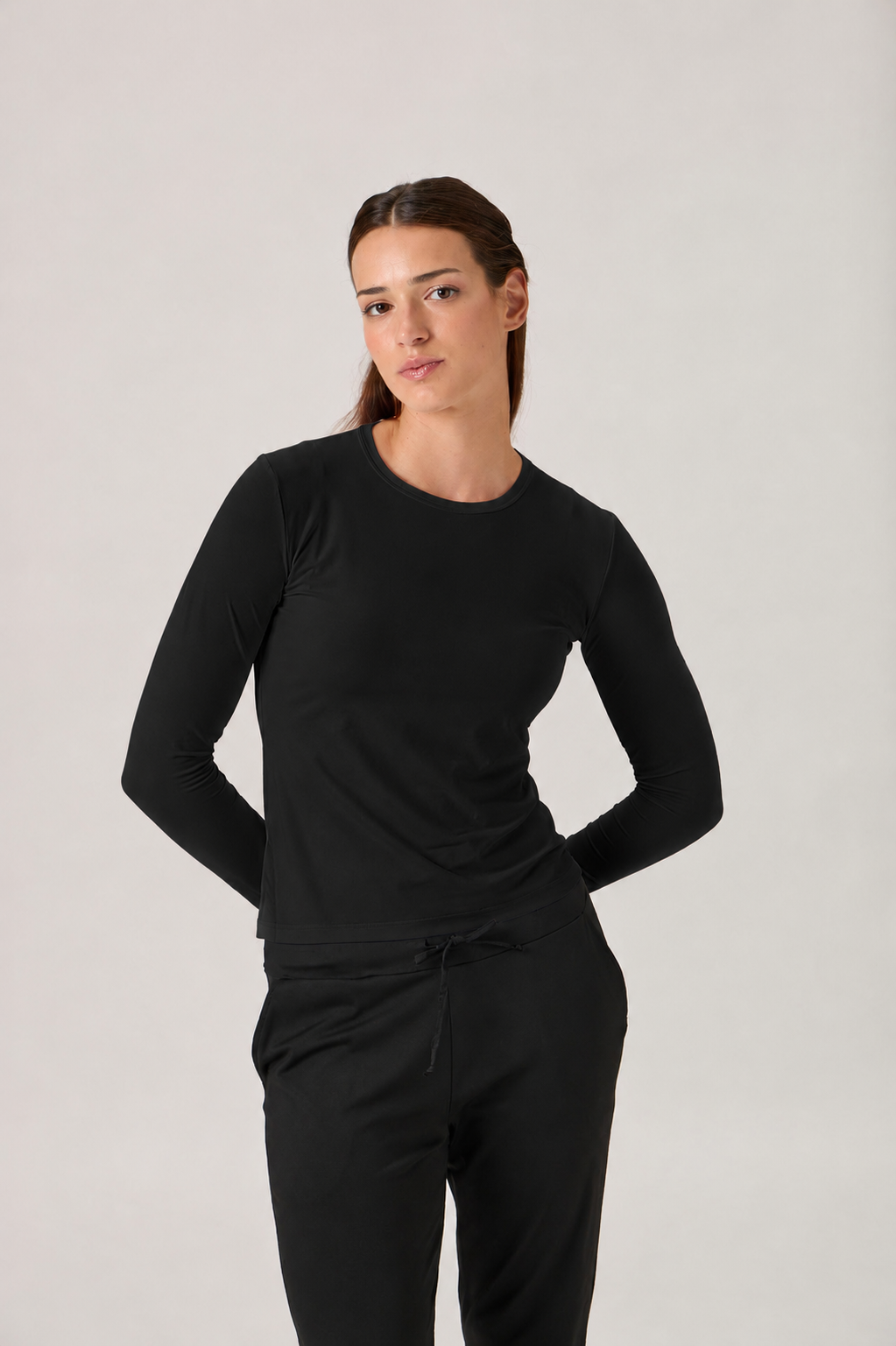 Long-Sleeve Fitted T-Shirt in Nair - 1002ML Black