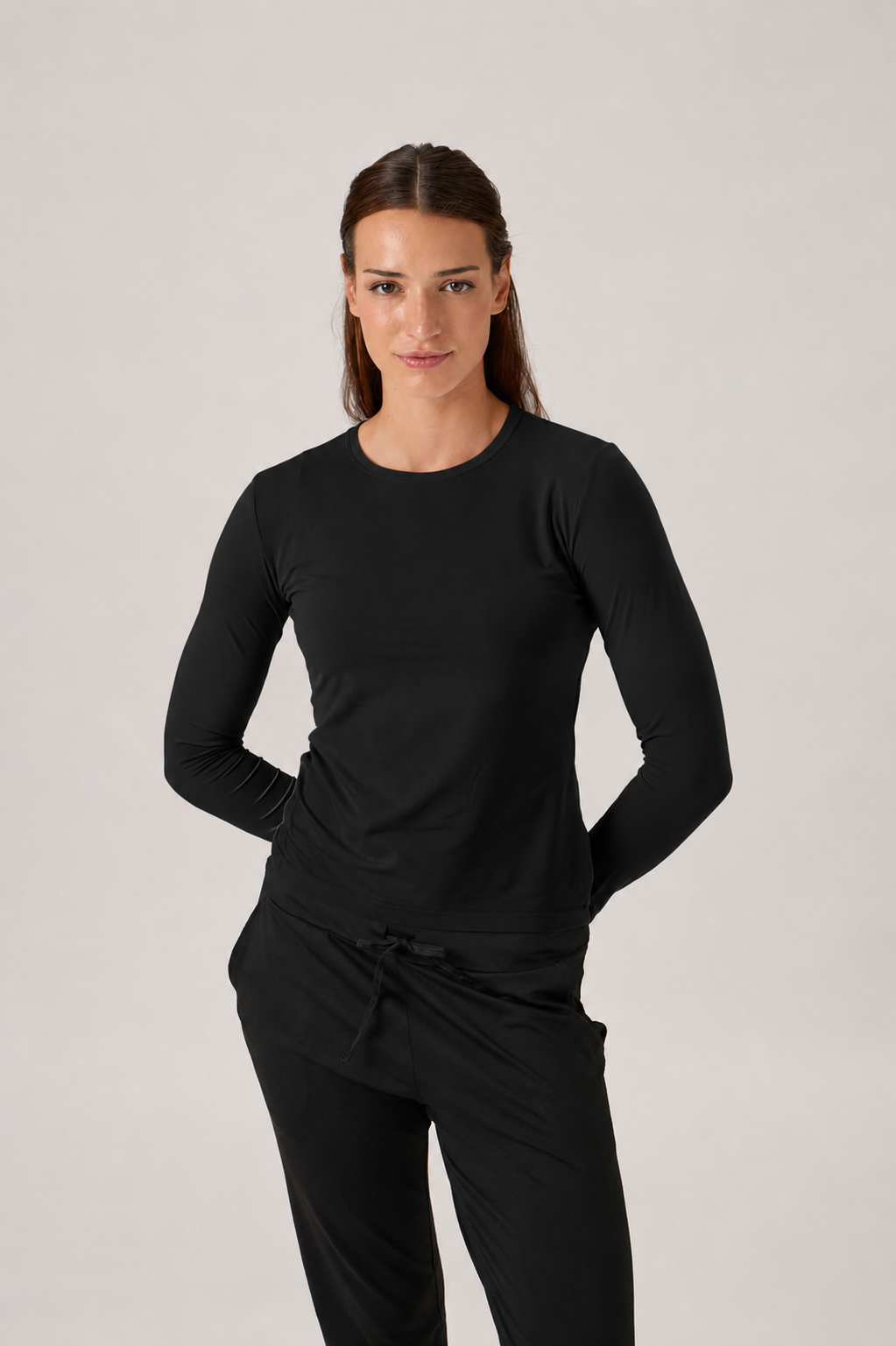 Long-Sleeve Fitted T-Shirt in Nair - 1002ML Black