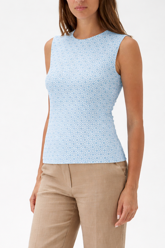 Minimalist sleeveless microfiber top with crew neck in Print Light Blue