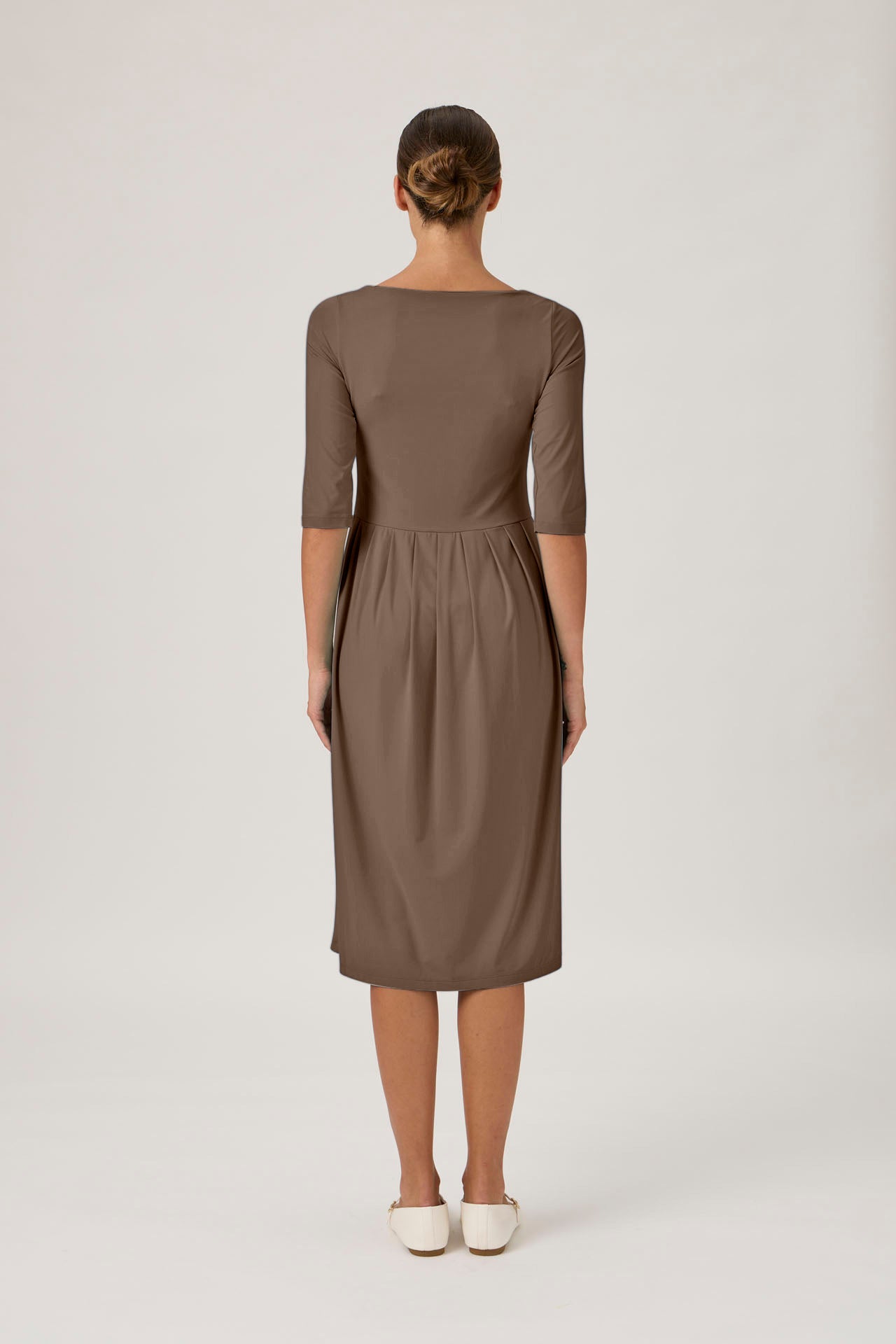 Dress with Pleated Skirt – Nilo 9498 Nocciola