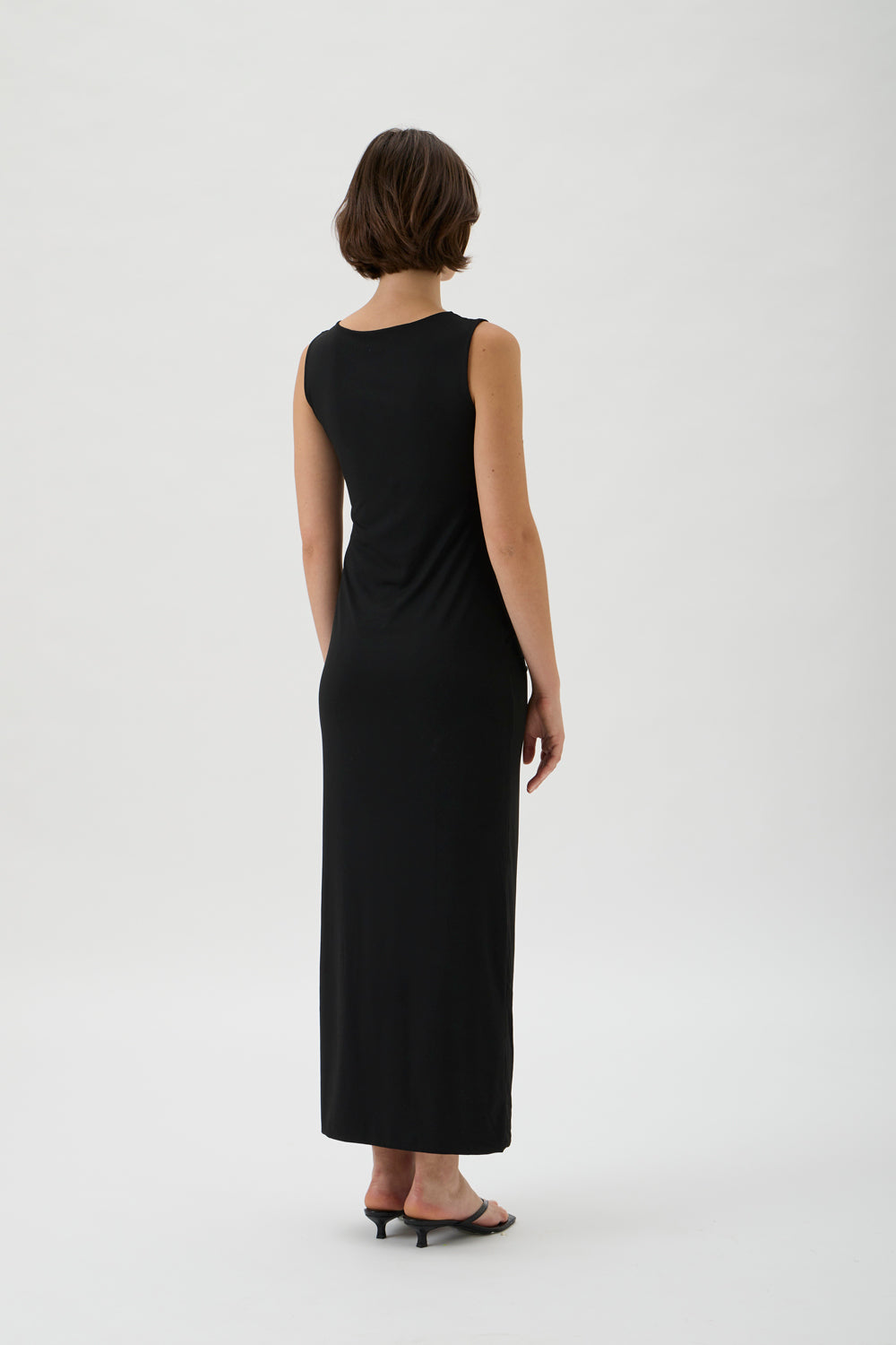 Long Sleeveless Dress with Side Pleats – Nilo 9513 BLACK