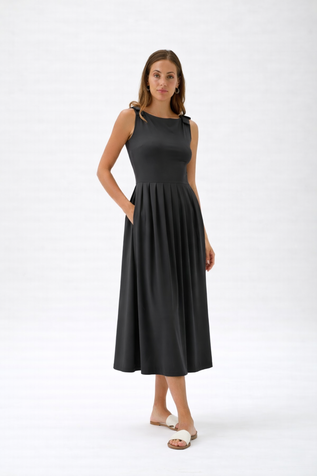 Long Wide Dress with Bows – Nilo 9519 BLACK