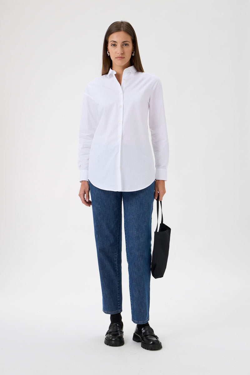 Luxury Straight Denim Jeans in Washed Blue | ELISE GUG Model 4014
