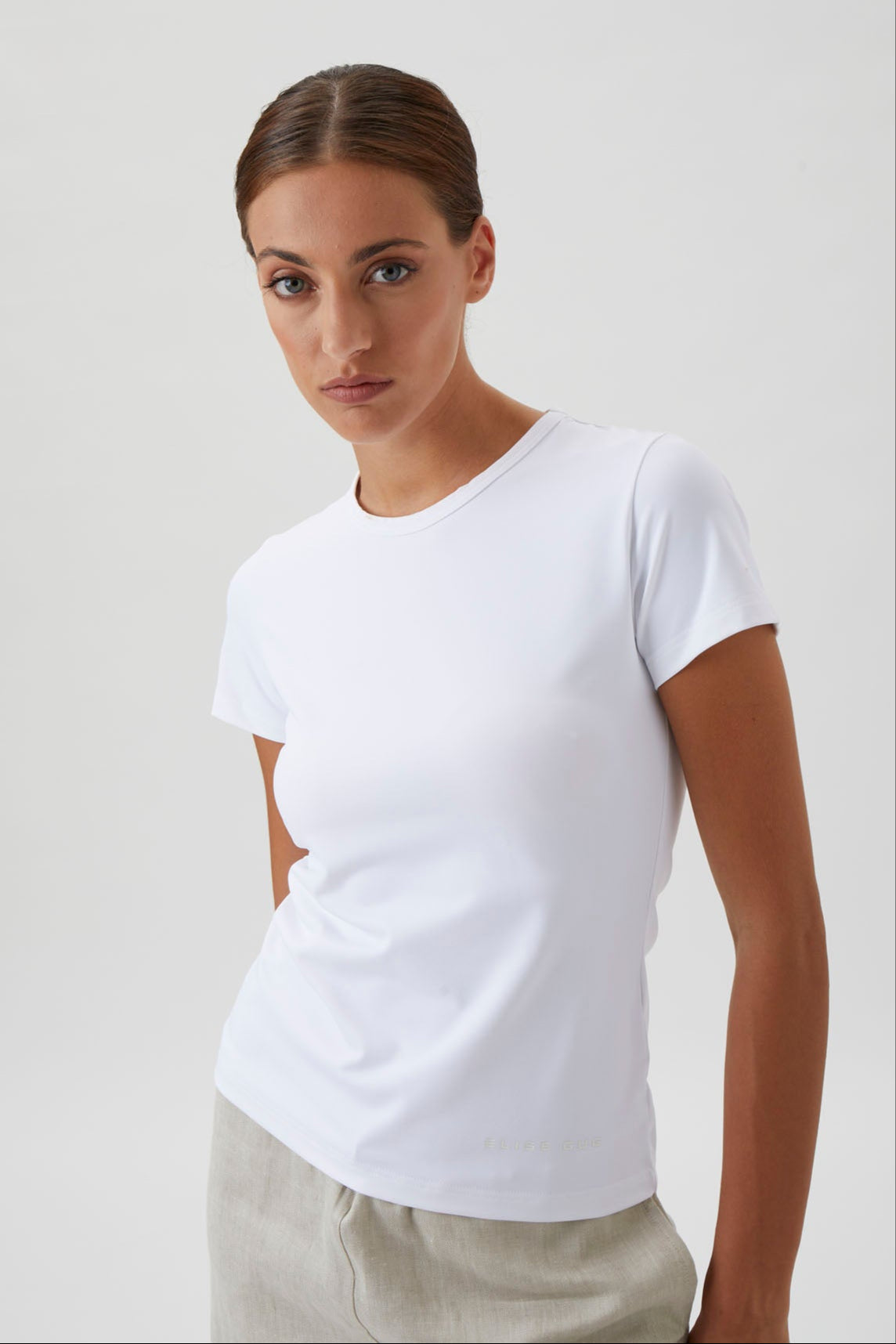 Short-Sleeve Fitted T-Shirt in Nair - White