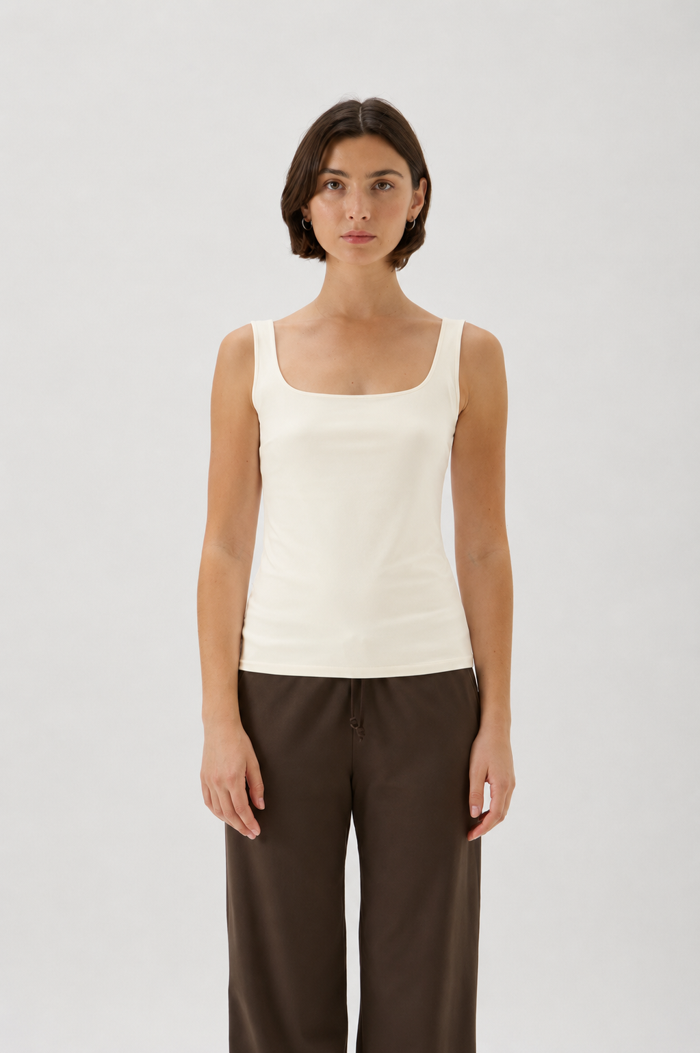 Elise Gug double-layer tank top NILO Cream – full length front view on model