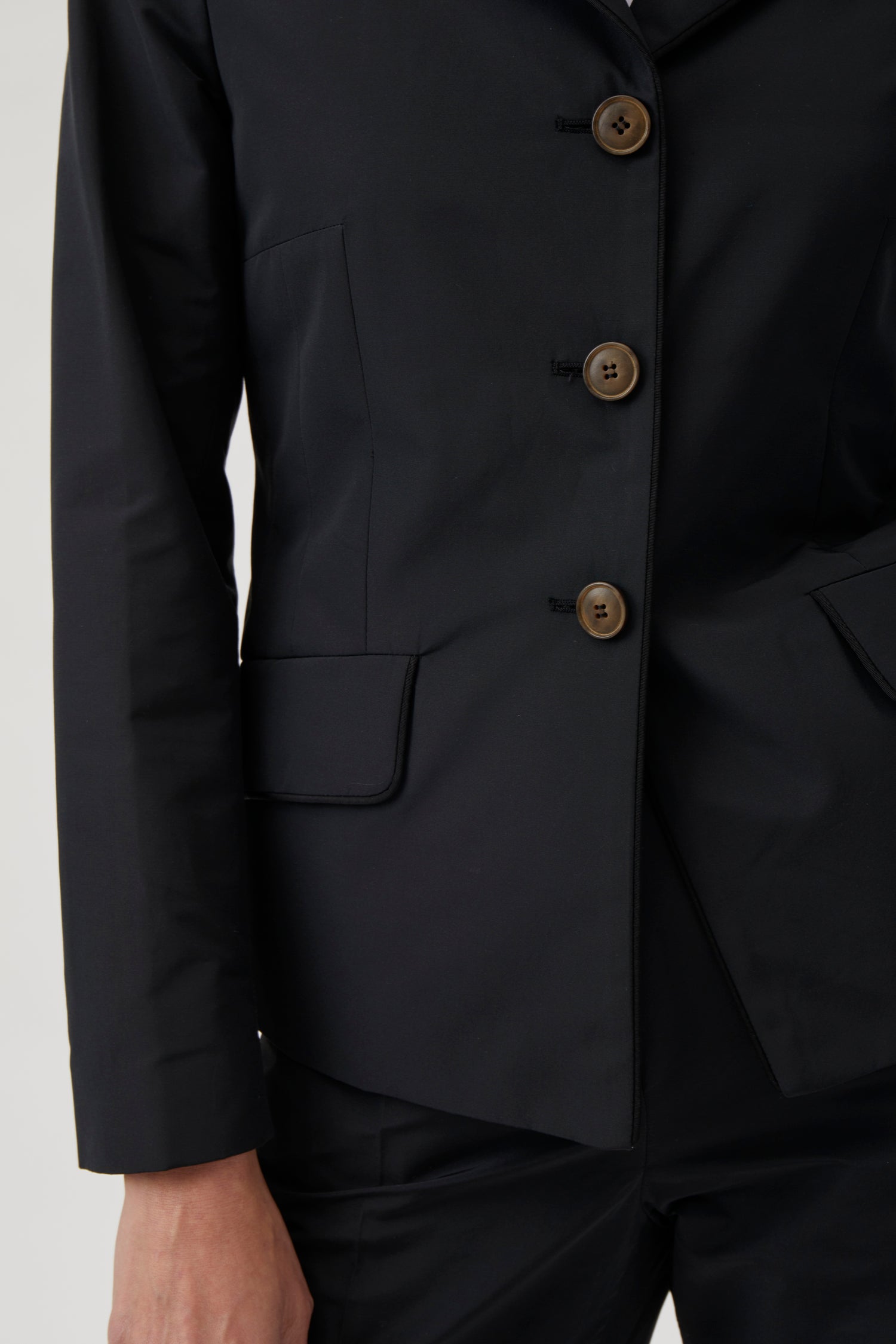 Classic gug jacket with piping - Black