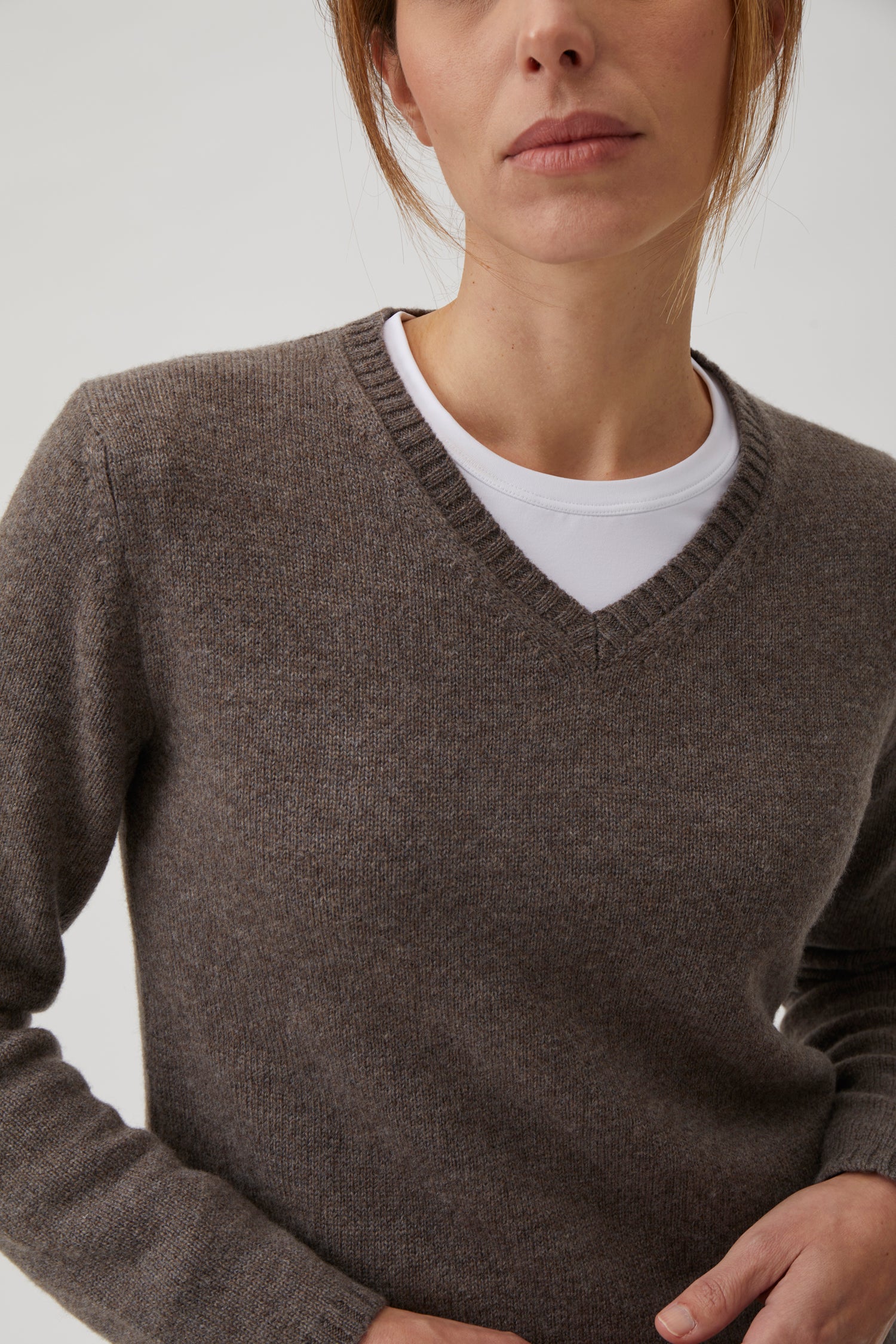 Sweater with v-neck - Marrone melange