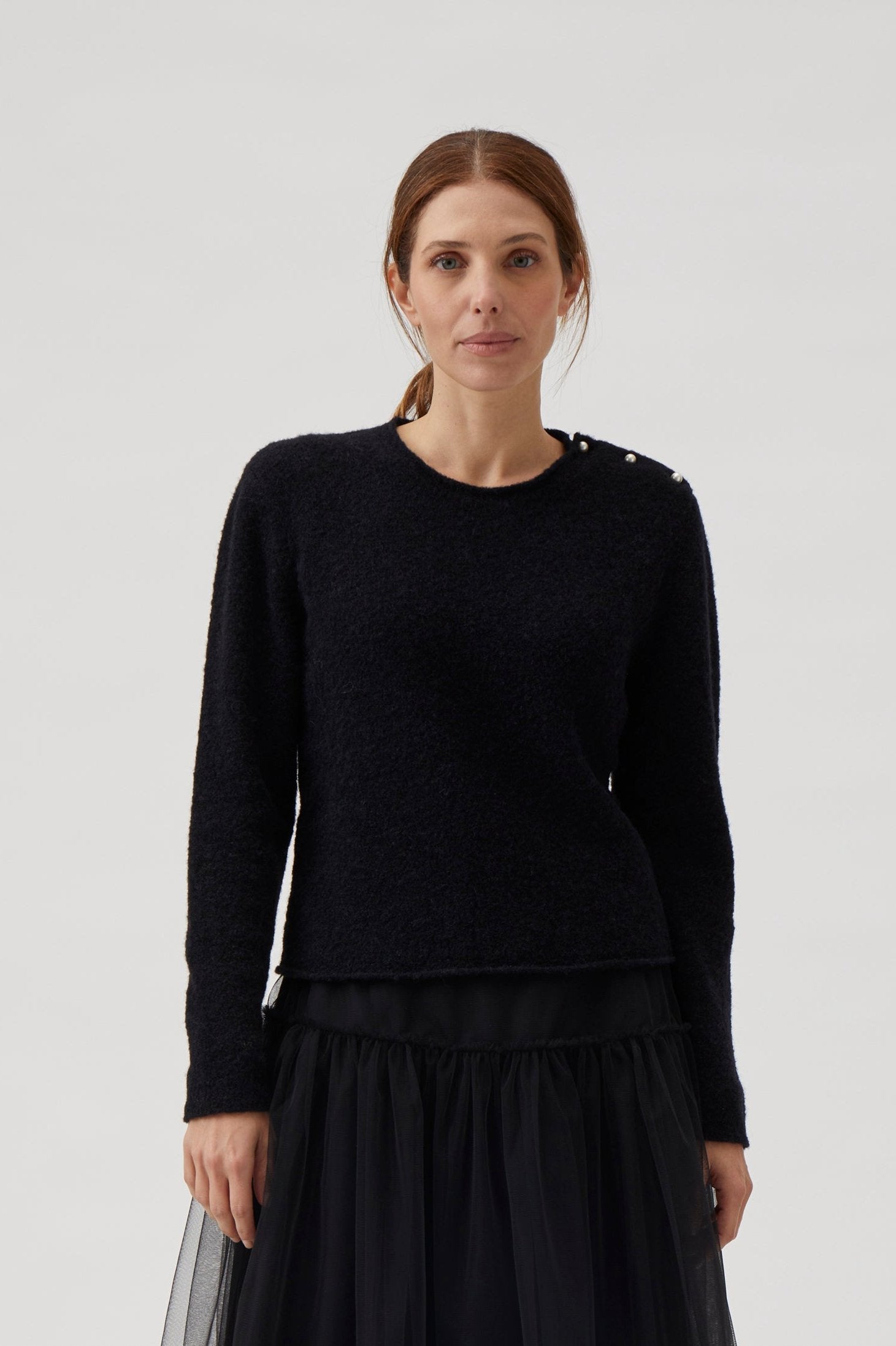 Sweater with pearl buttons on shoulder - Black