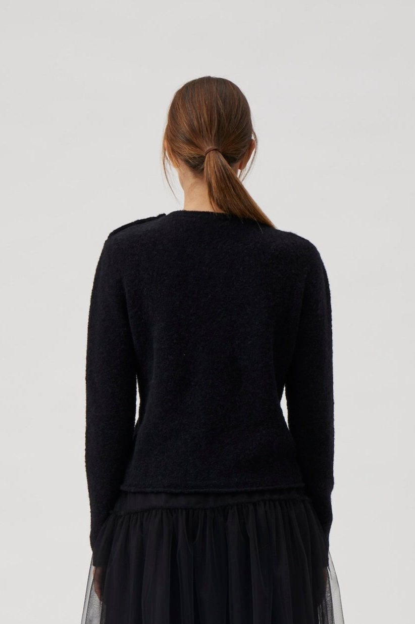 Sweater with pearl buttons on shoulder - Black