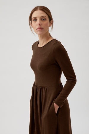 Classic Gug dress, long - Chocolate