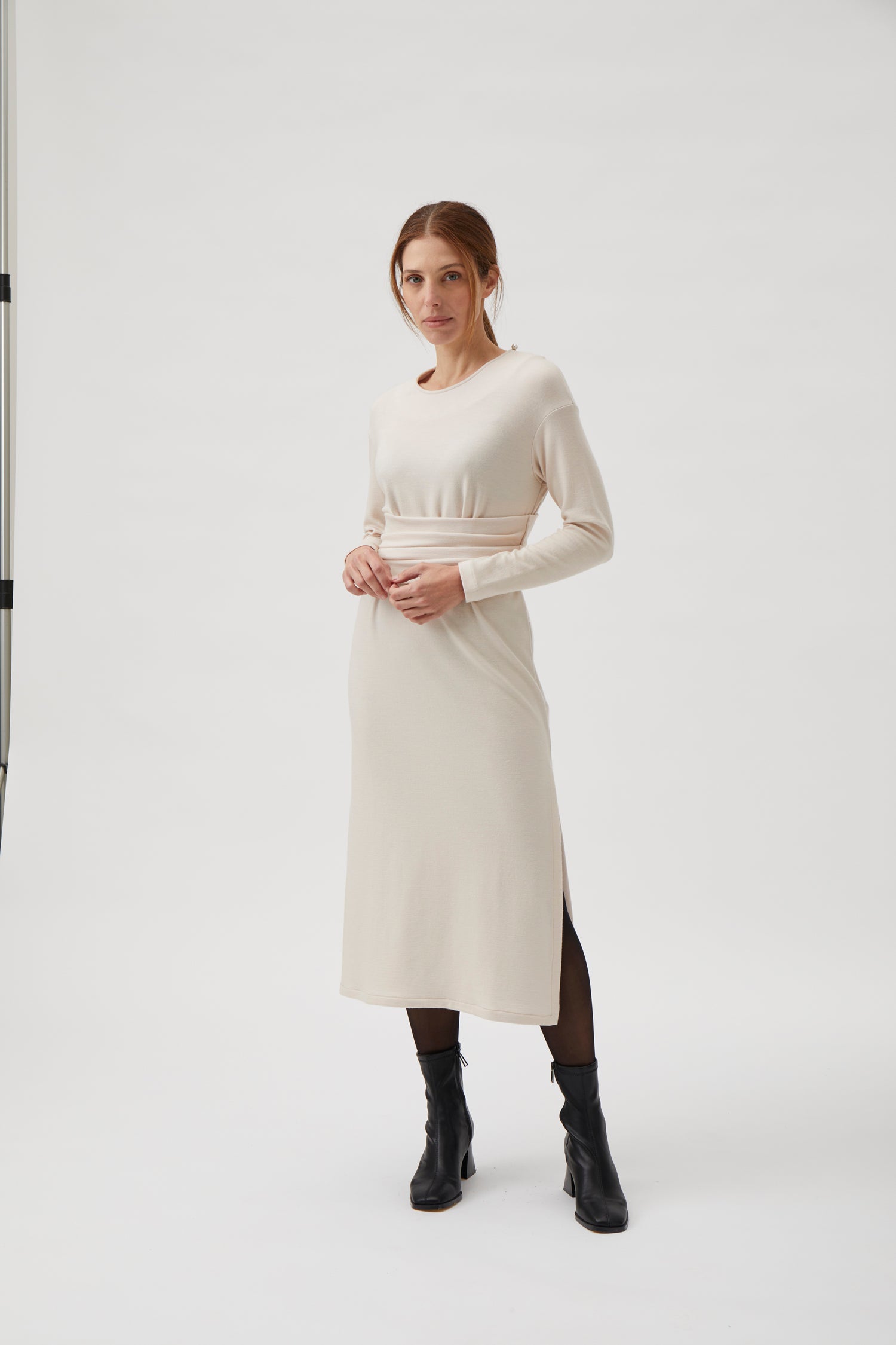 Medi dress with belt - Cream