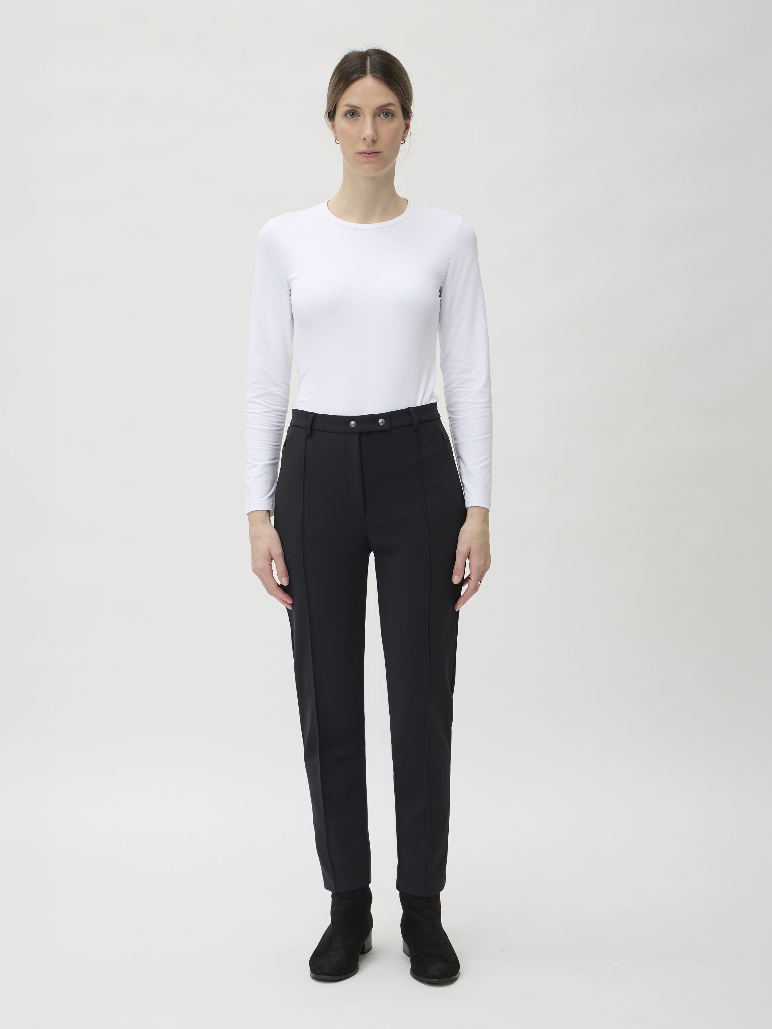 ELISE GUG black slim trousers in Aosta – front view