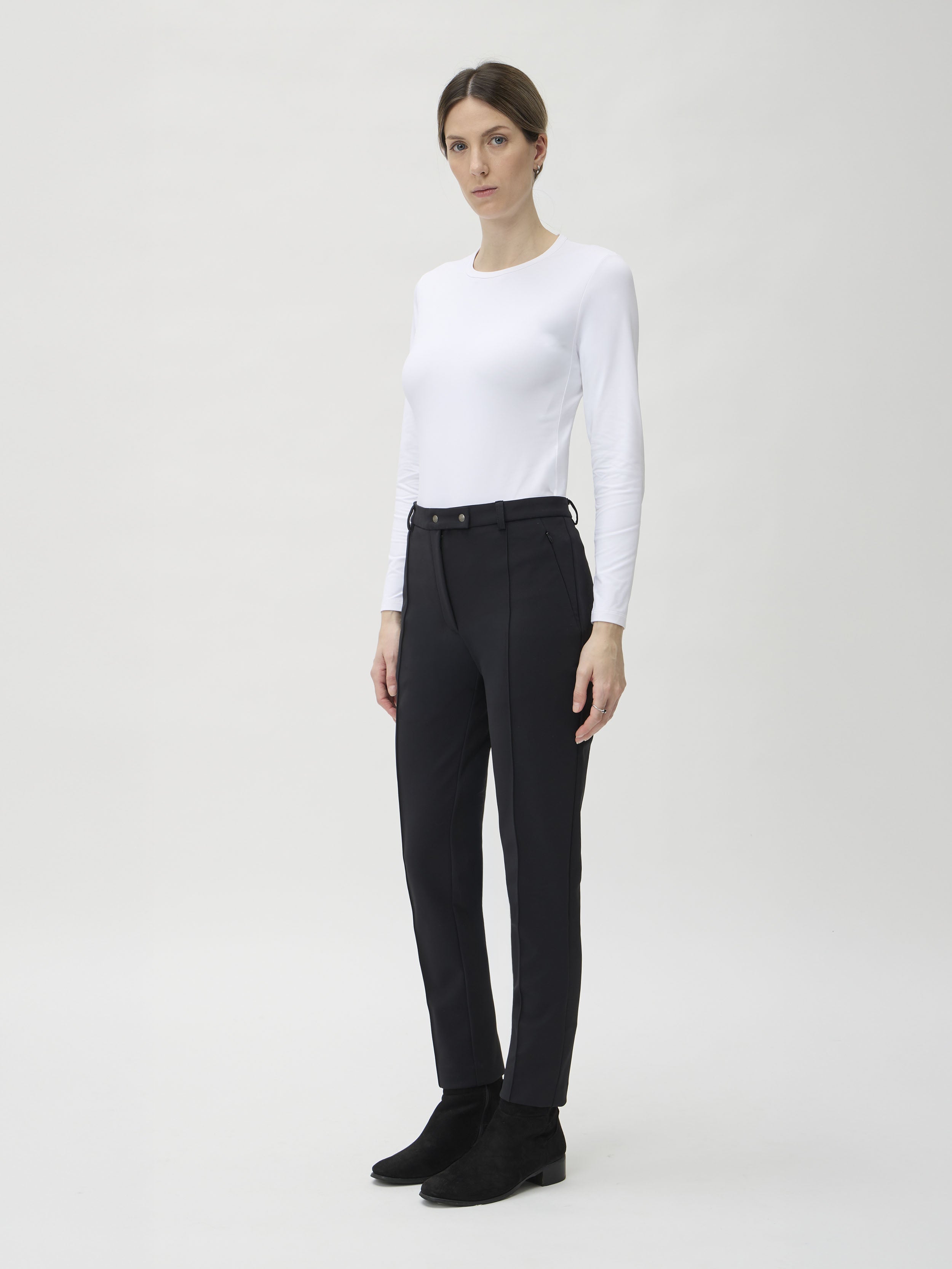 ELISE GUG Pants Slim High Waist in Aosta 4019 Black – front  side view