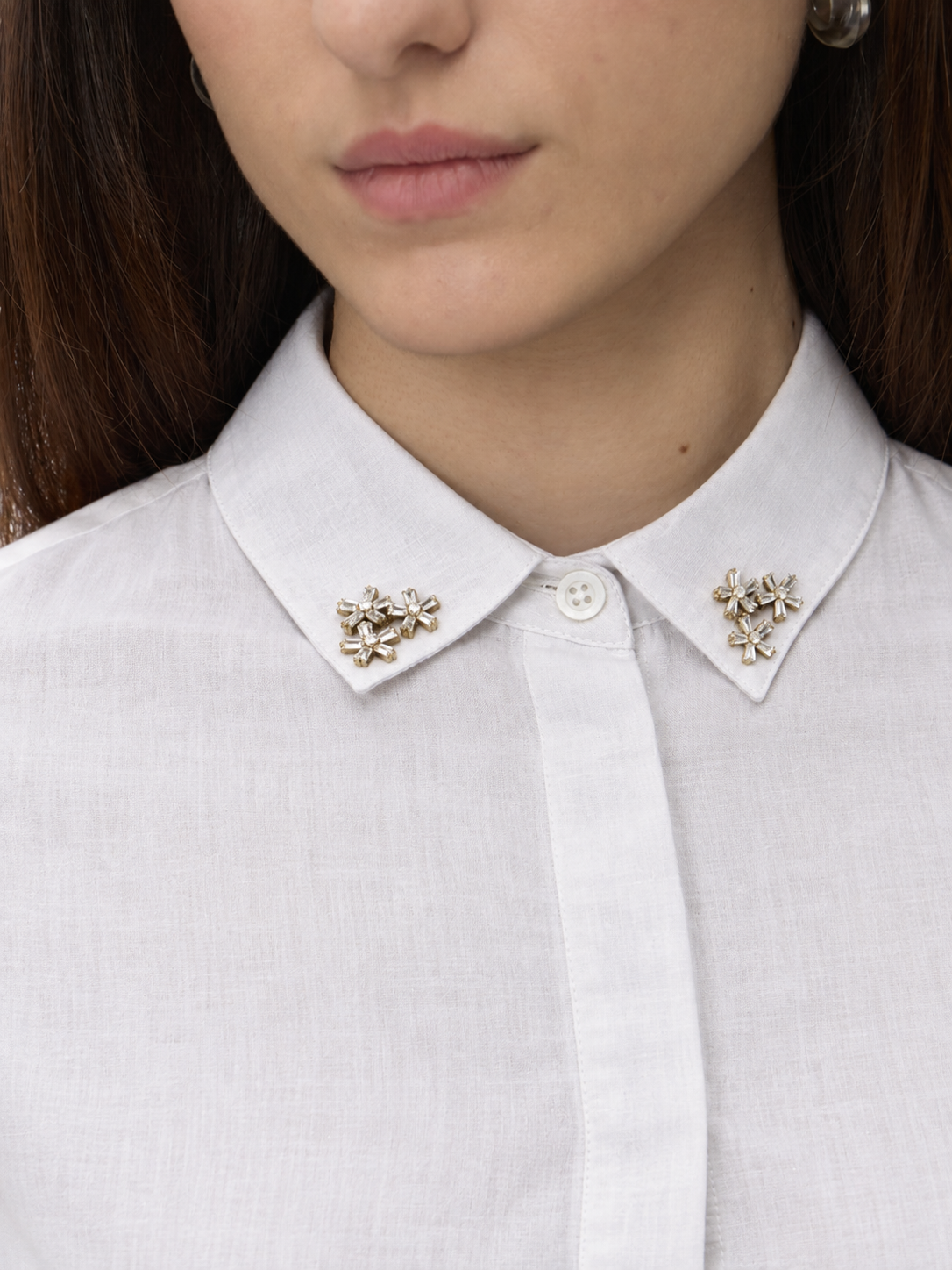 Shirt with Pin on Collar in Bormio – 2207P White