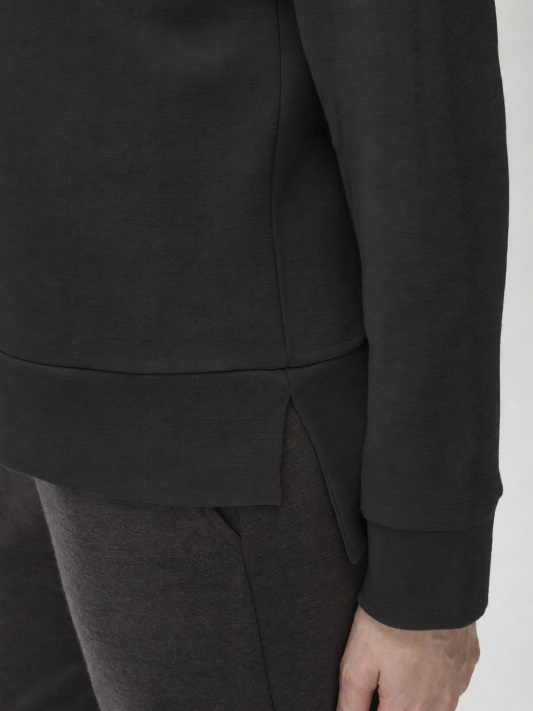 Sweatshirt in Darfo – 1193 Black