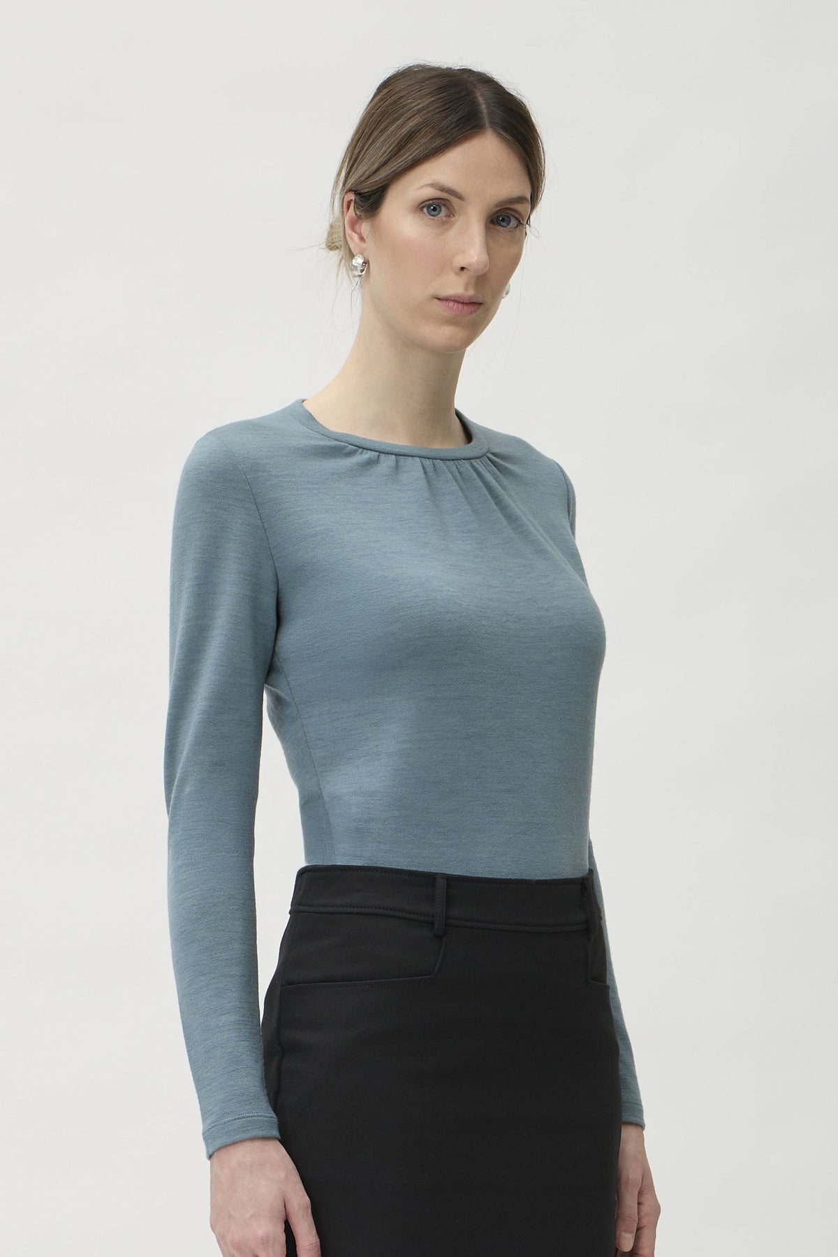 Blouse Wrinkled Neckline in Darfo – 1200 Green Blue