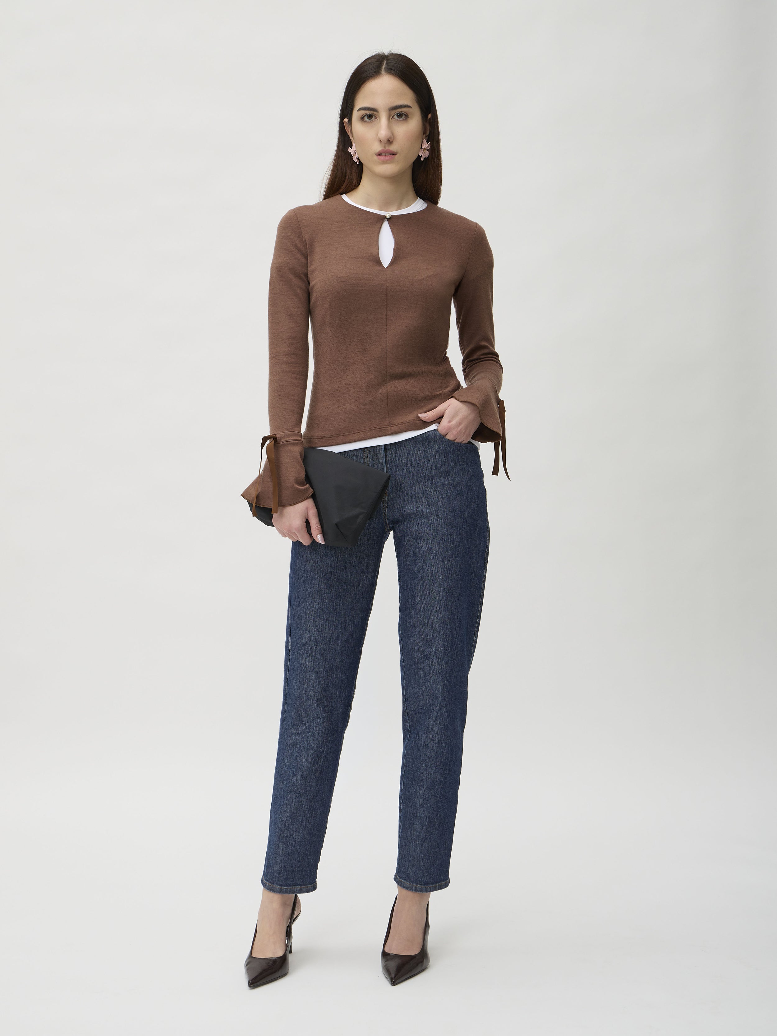 Blouse with Sleeve Ribbon in Darfo 1202 Ambra – worn by model, full length front view