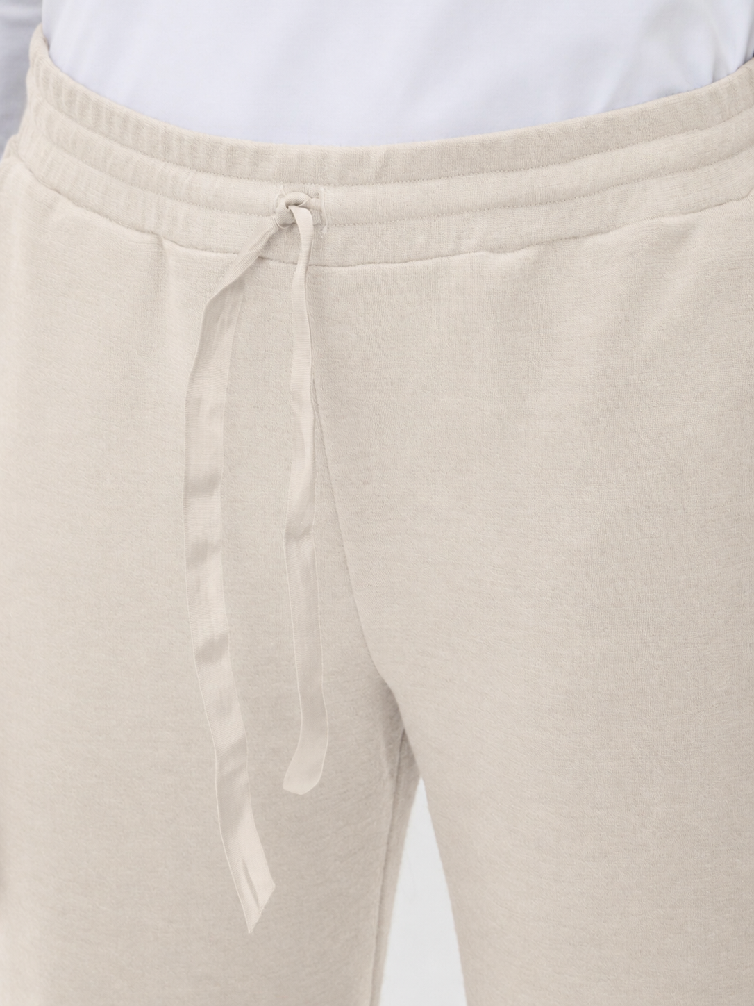 Straight-Legged Trousers in Darfo – 4026 Cream