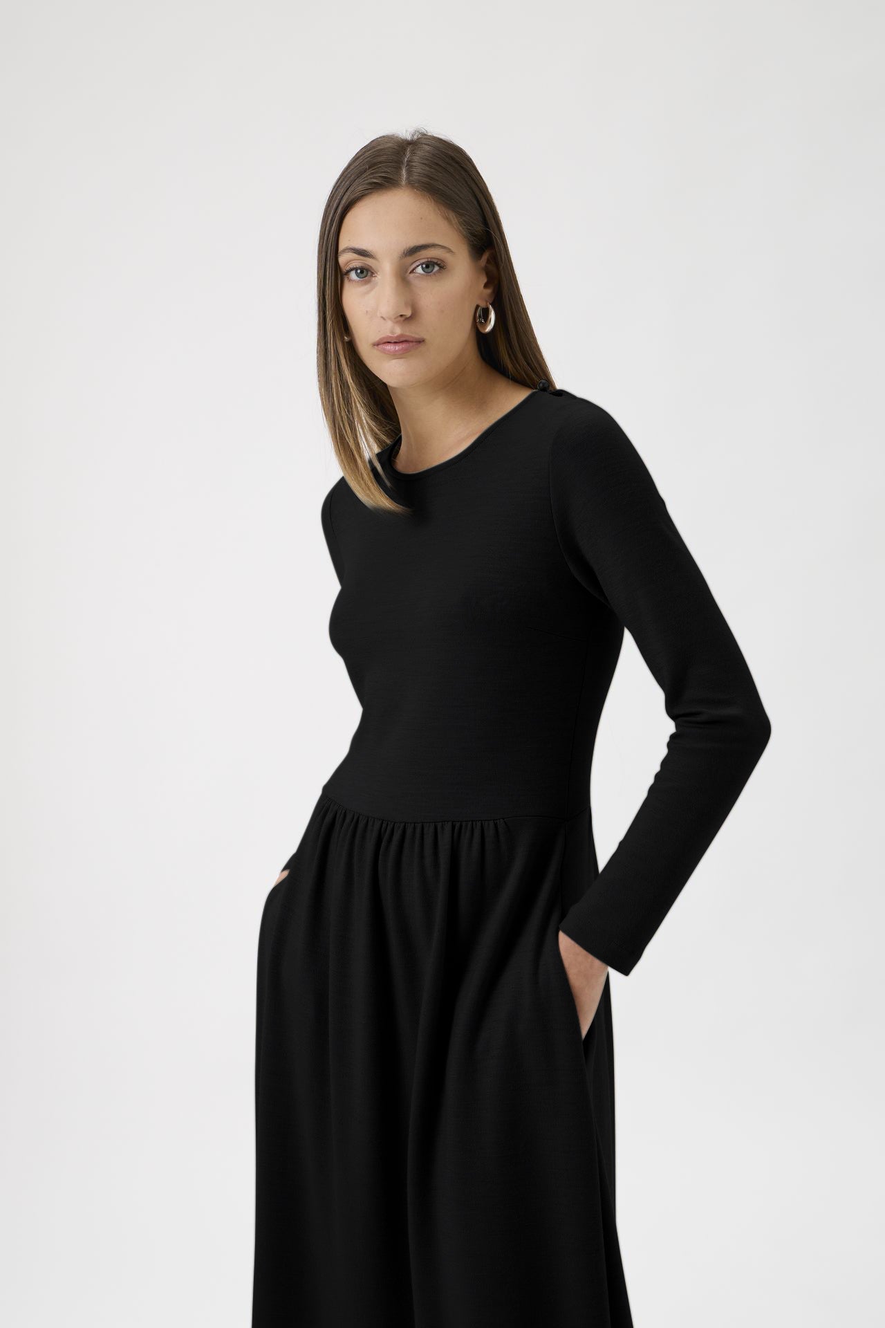 Gug Dress Open Round Neck Long Sleeves Medium - 9483 Black