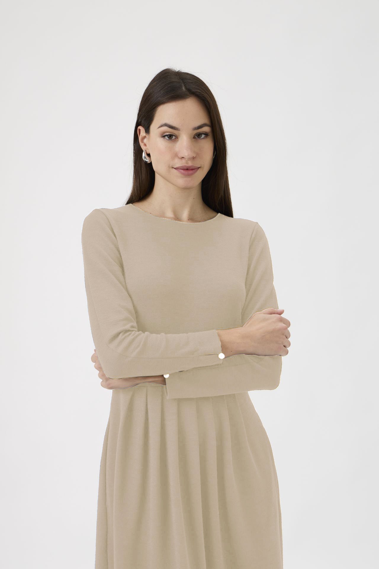 Classic Gug Dress With Pleated Skirt - Beige