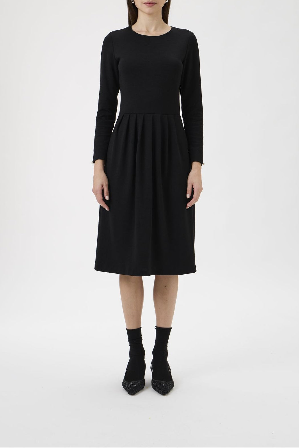 Classic Gug Dress With Pleated Skirt -  9486A Black