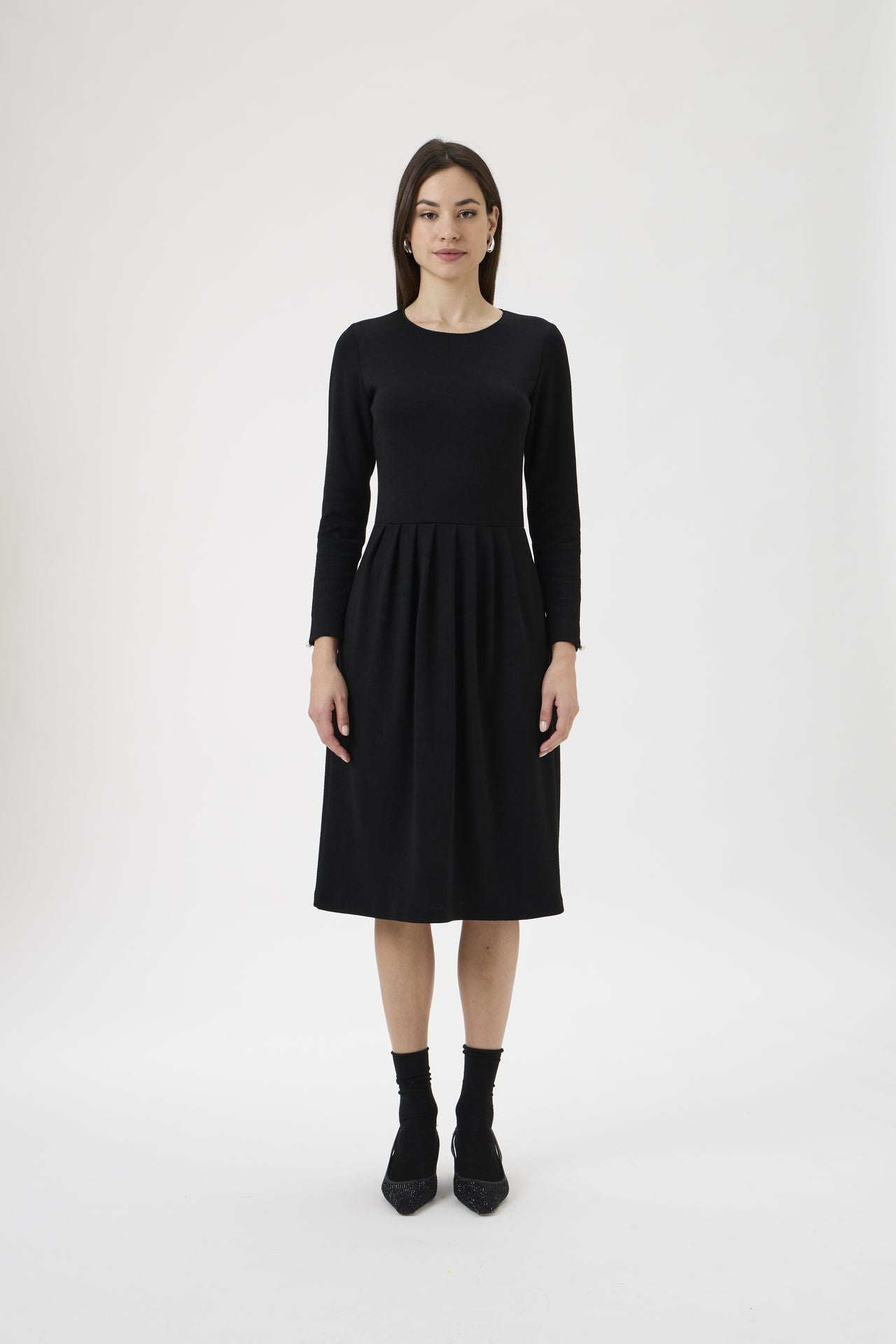 Classic Gug Dress With Pleated Skirt -  9486-A Black
