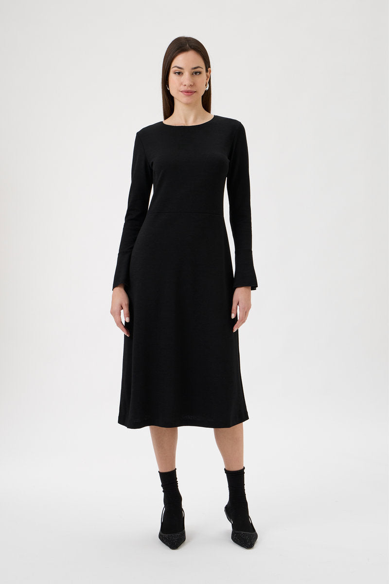 Dress With Flared Bottom Sleeve - 9504 Black
