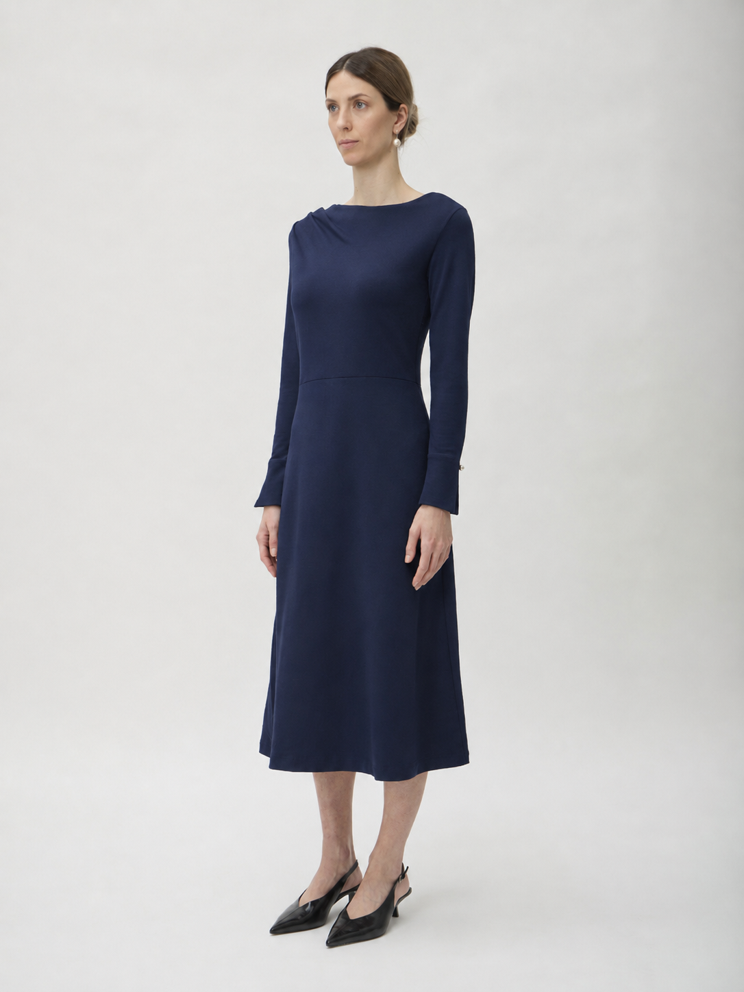 Dress Pleated Shoulder in Darfo – 9523 Blue
