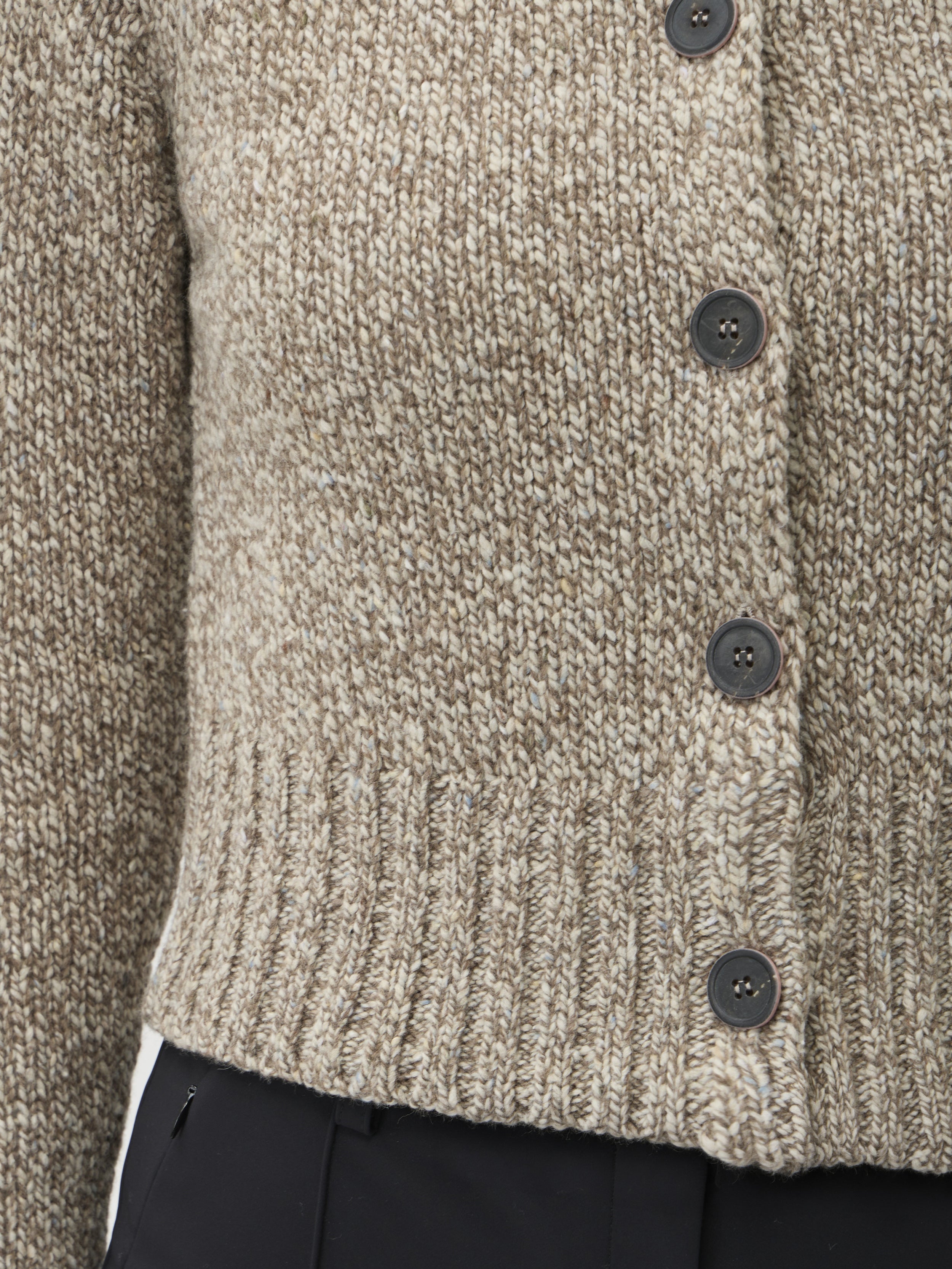 "ELISE GUG Cardigan in Dixit 7084 Beige Melange – ribbed hem and button placket detail