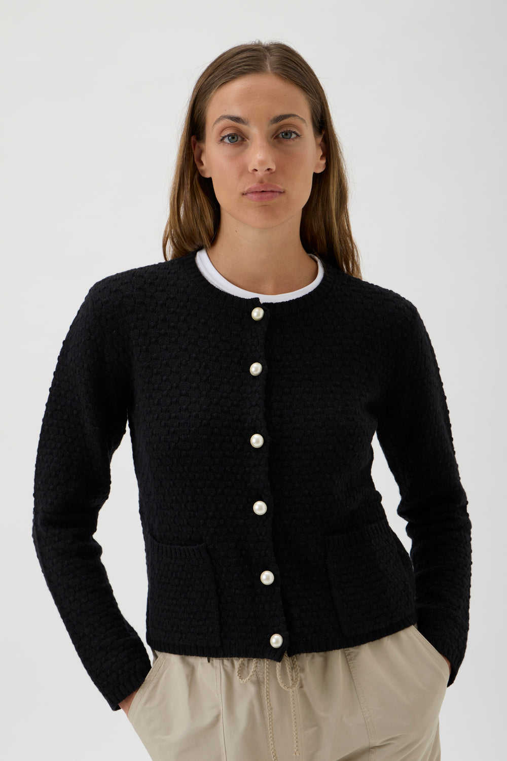 Merino Cardigan with Pearl Details – Matis Jacquard 7082 Black