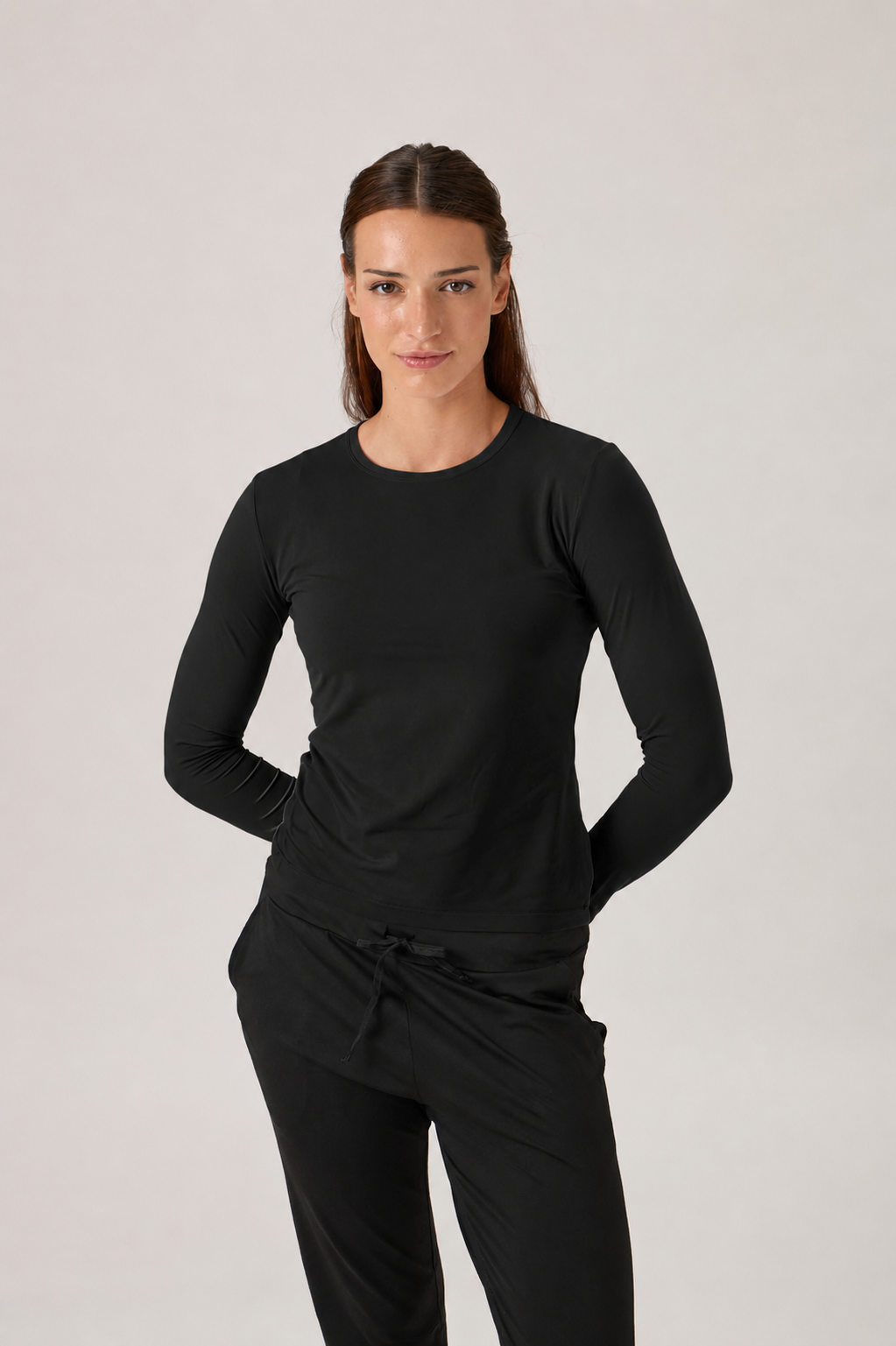 Short-Sleeve Fitted T-Shirt in Nair - 1002 Black