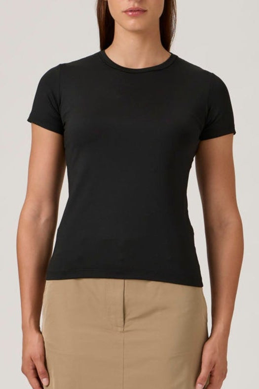 Short-Sleeve Fitted T-Shirt in Nair - Black
