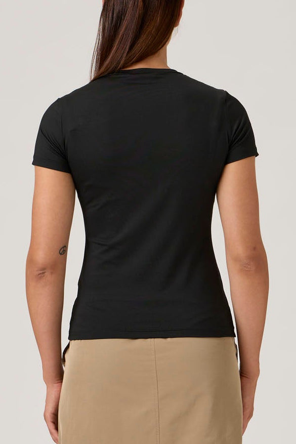 Short-Sleeve Fitted T-Shirt in Nair - Black
