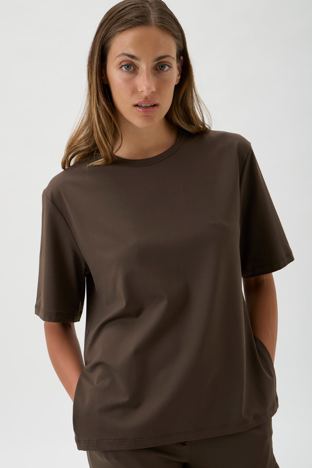Oversized T-Shirt with Side Slits – Nair 1197 CIioccolato