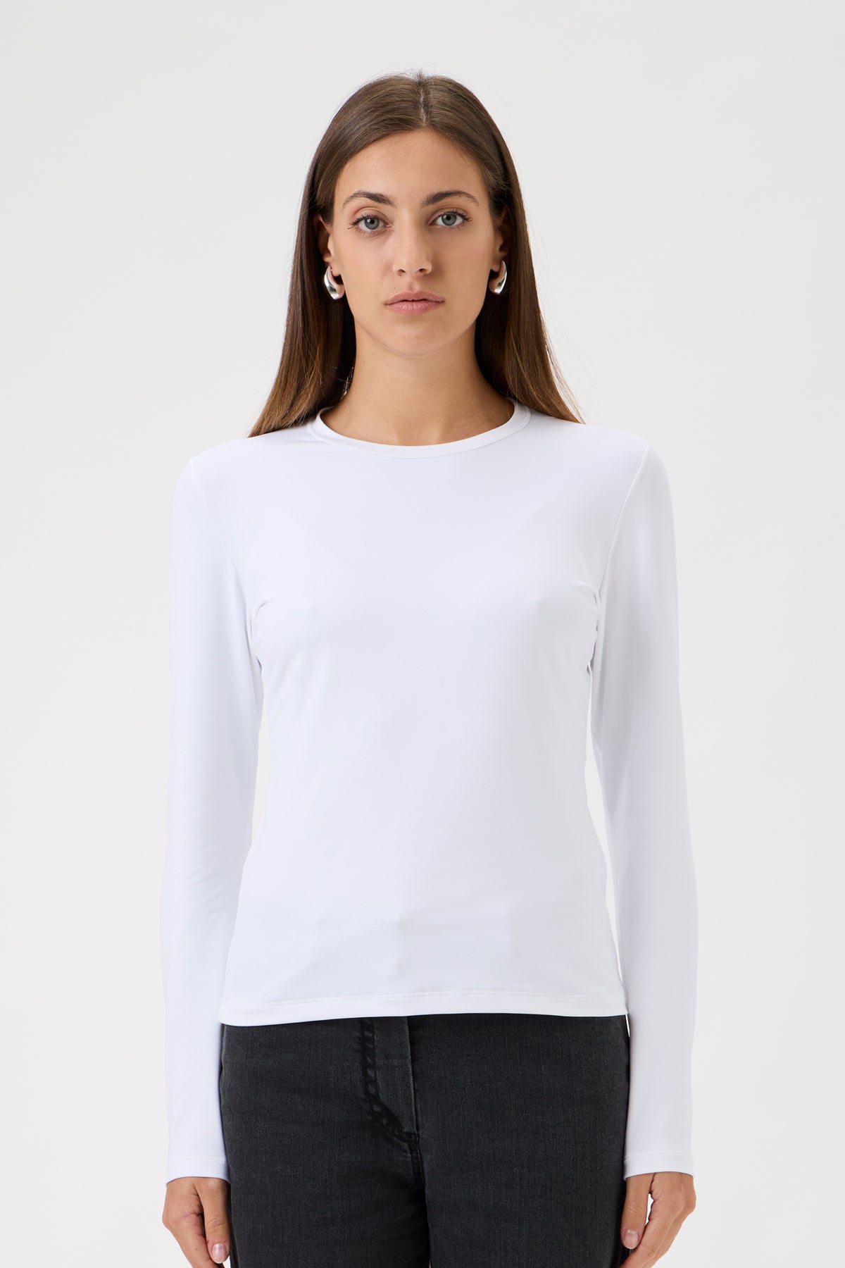 Long-Sleeve Fitted T-Shirt in Nair - White